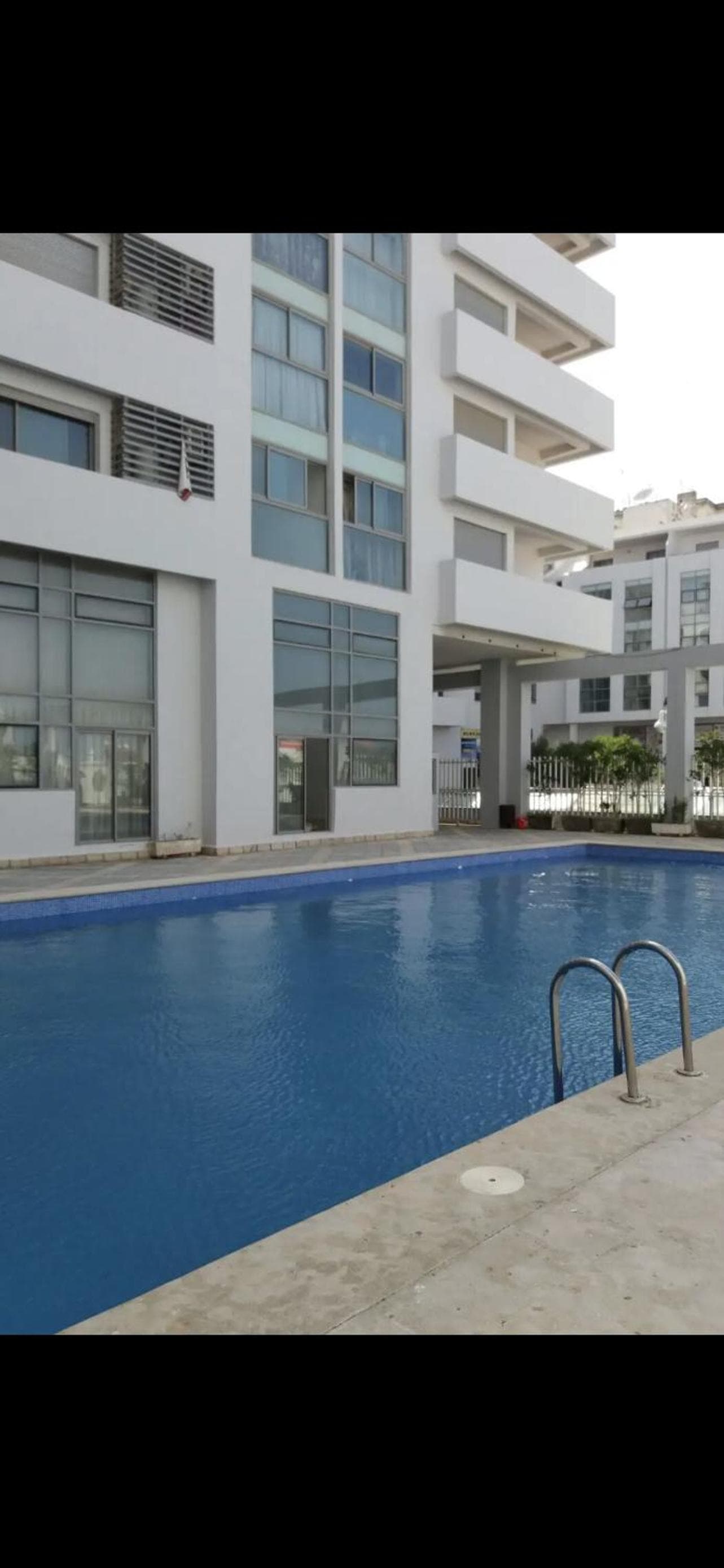 Tanger centre-ville - Appartement luxueux avec vue mer et piscine