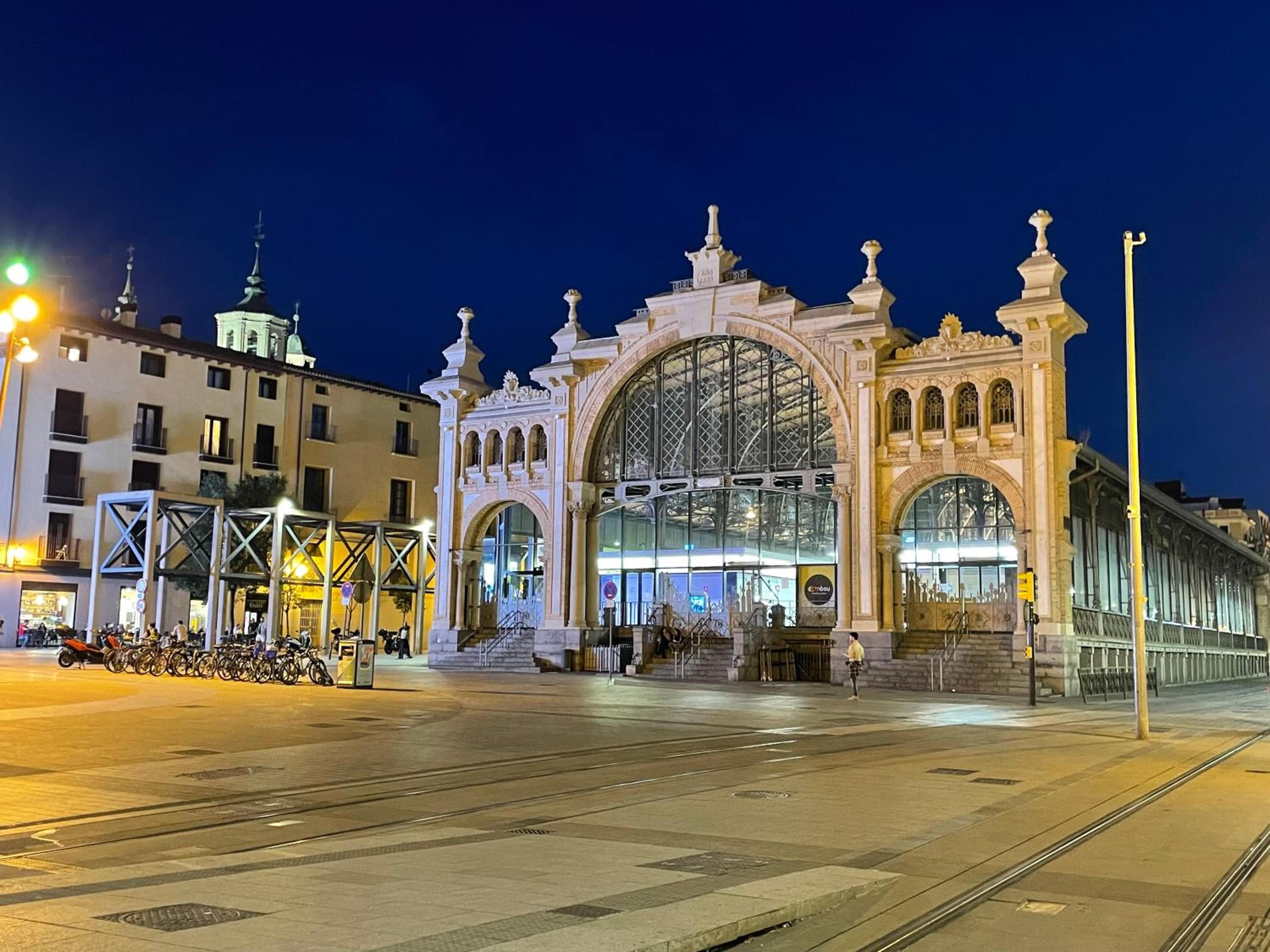Ático junto a mercado central, con parking gratis