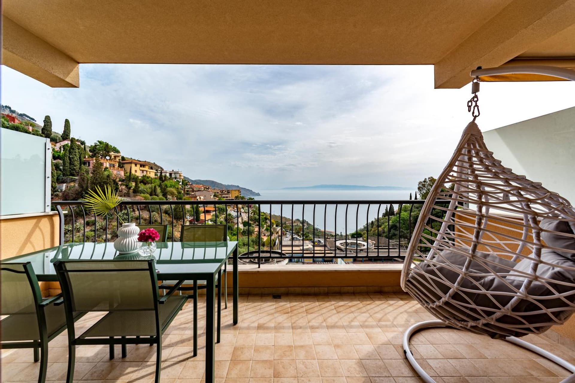 COCO SUNSHINE Apartment TAORMINA