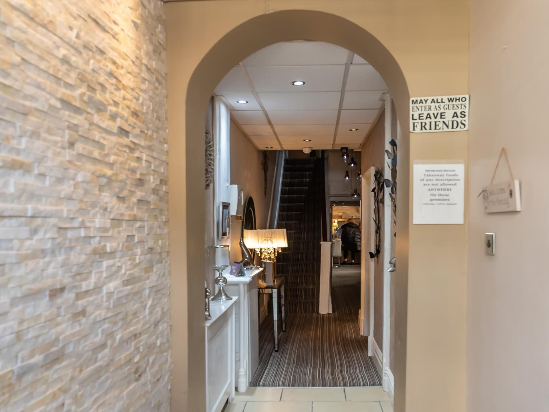 Kenley Hotel
