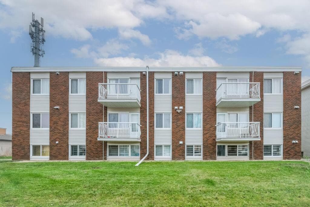 Modern & Unique Studio Unit