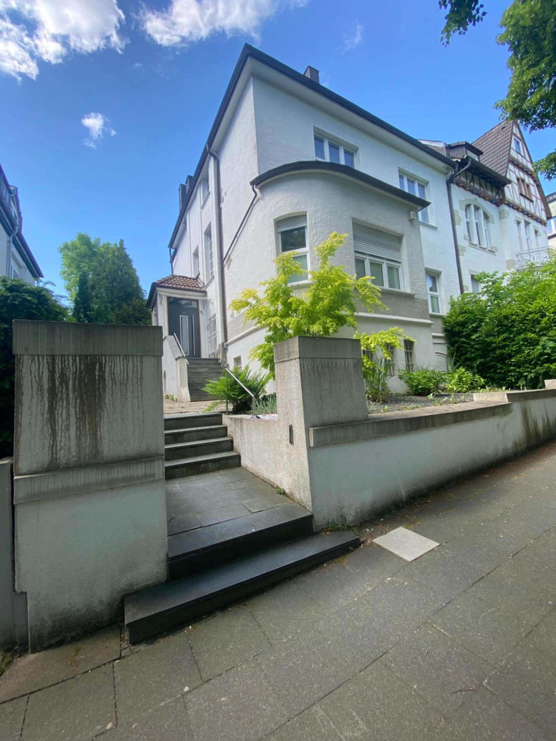 Souterrain Wohnung in einer Stadtvilla