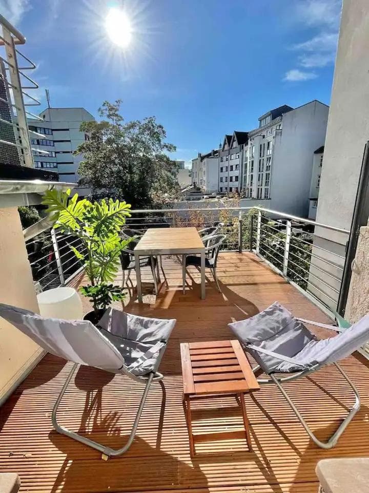 Jugendstil-Appartement mit Terrasse und Balkon