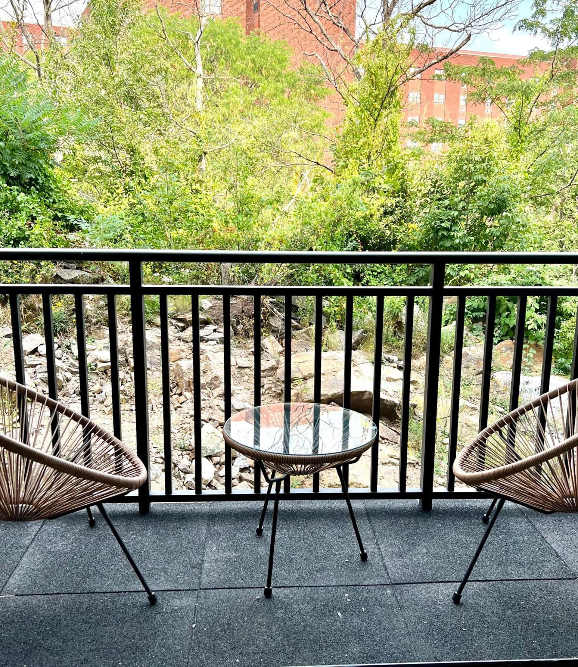 Luxury 2 Bed Apartment in Quincy