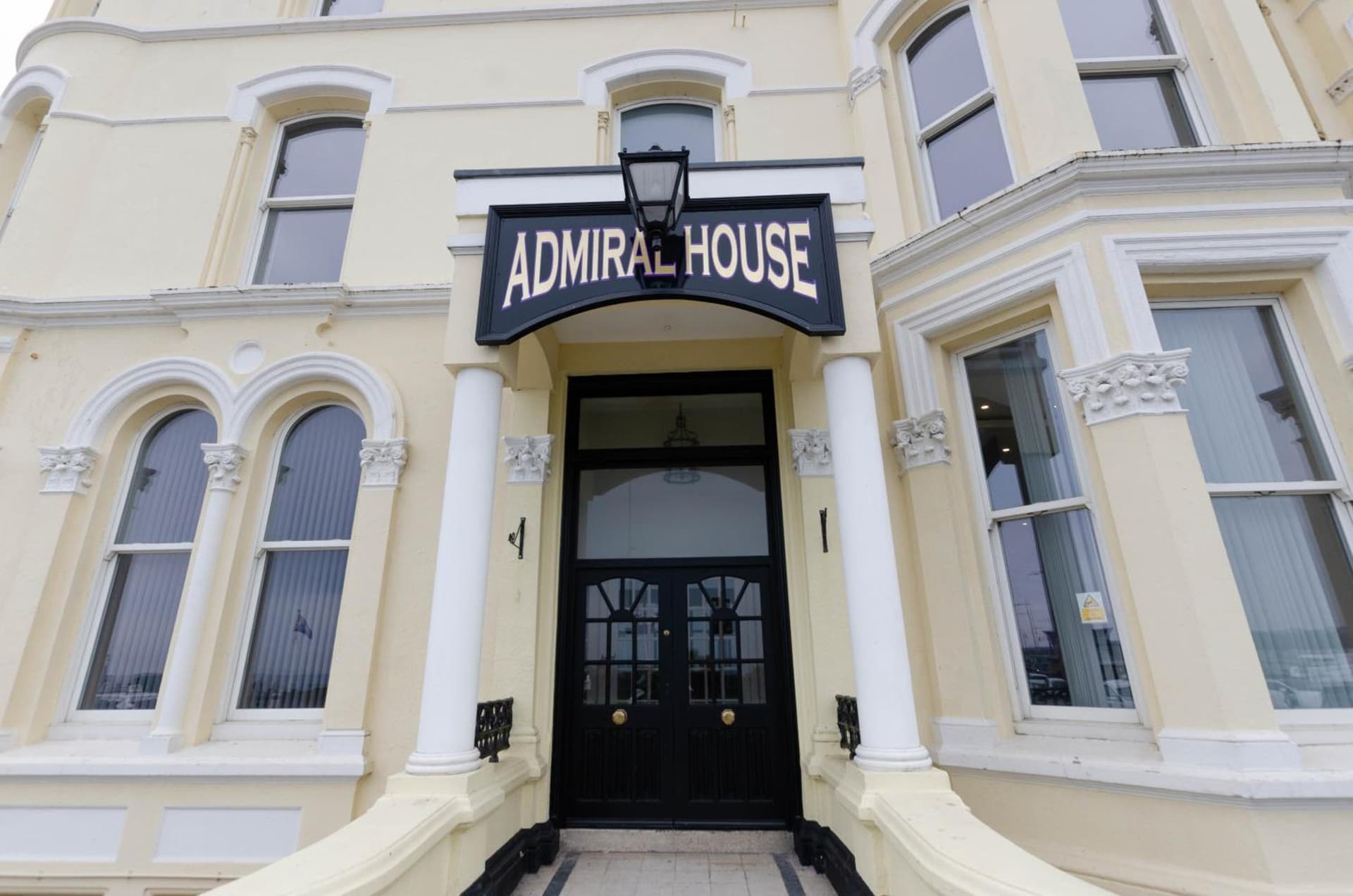Opul Boutique at Admiral House