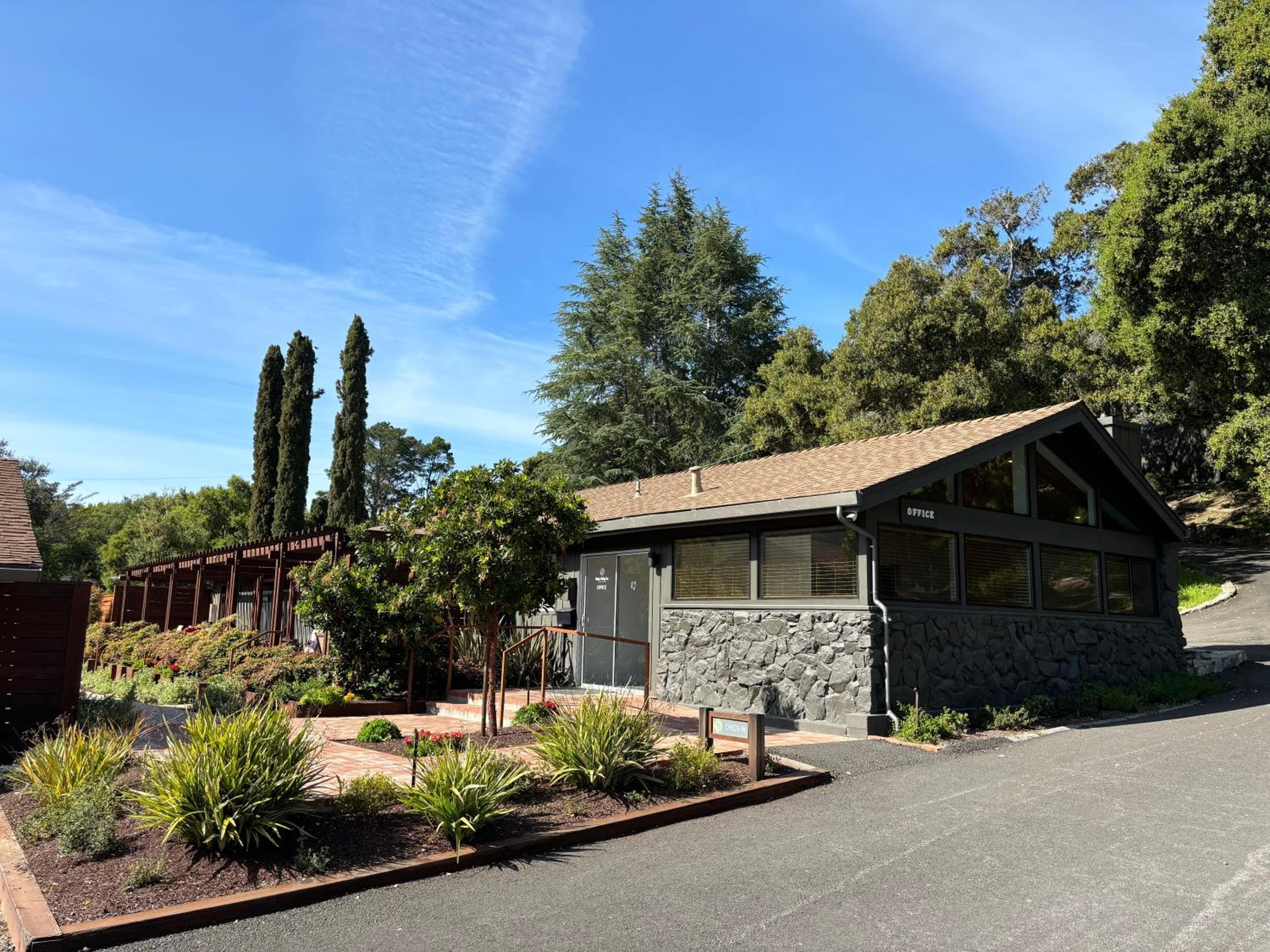 Hidden Valley Inn