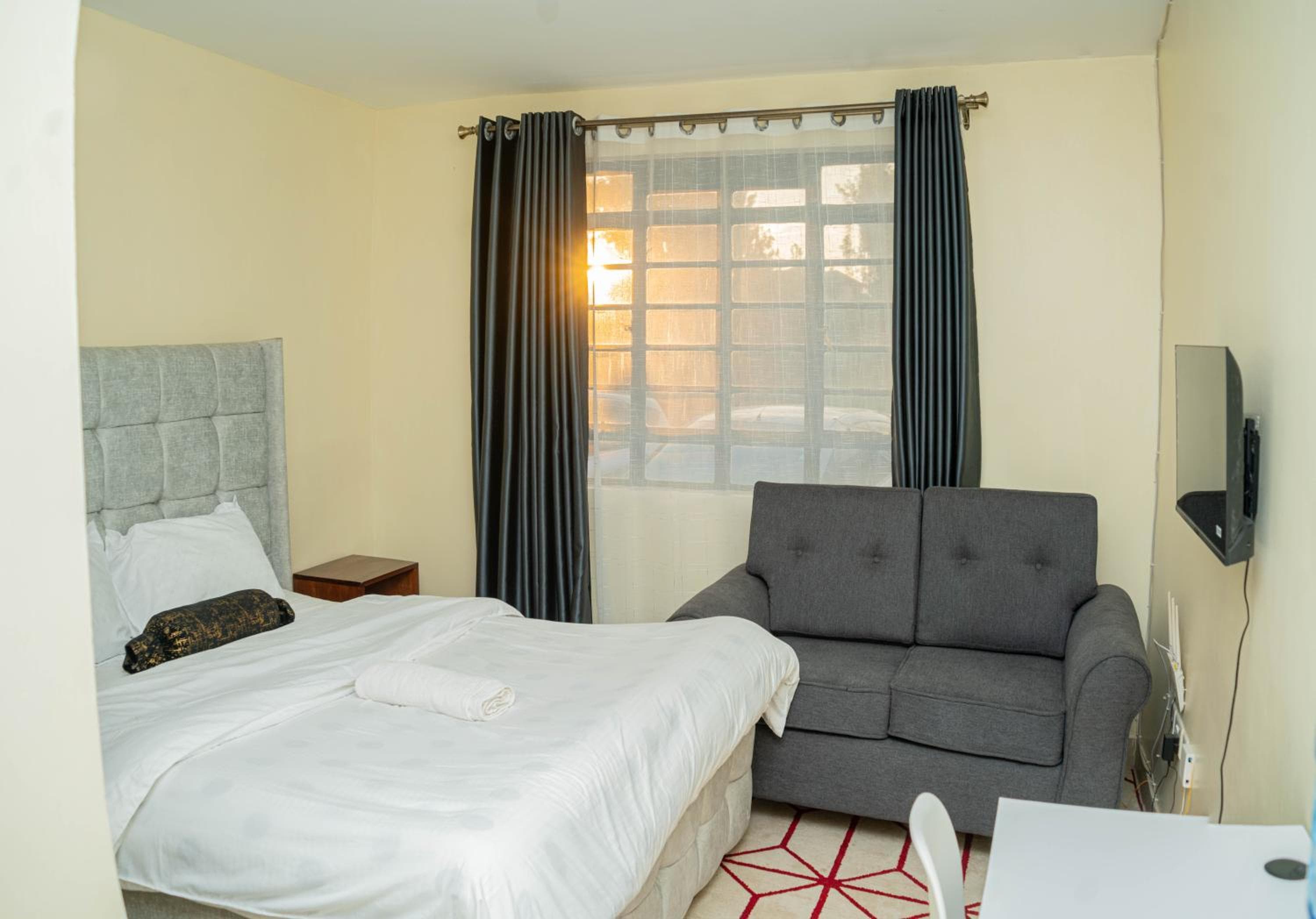 Seranade Suites
