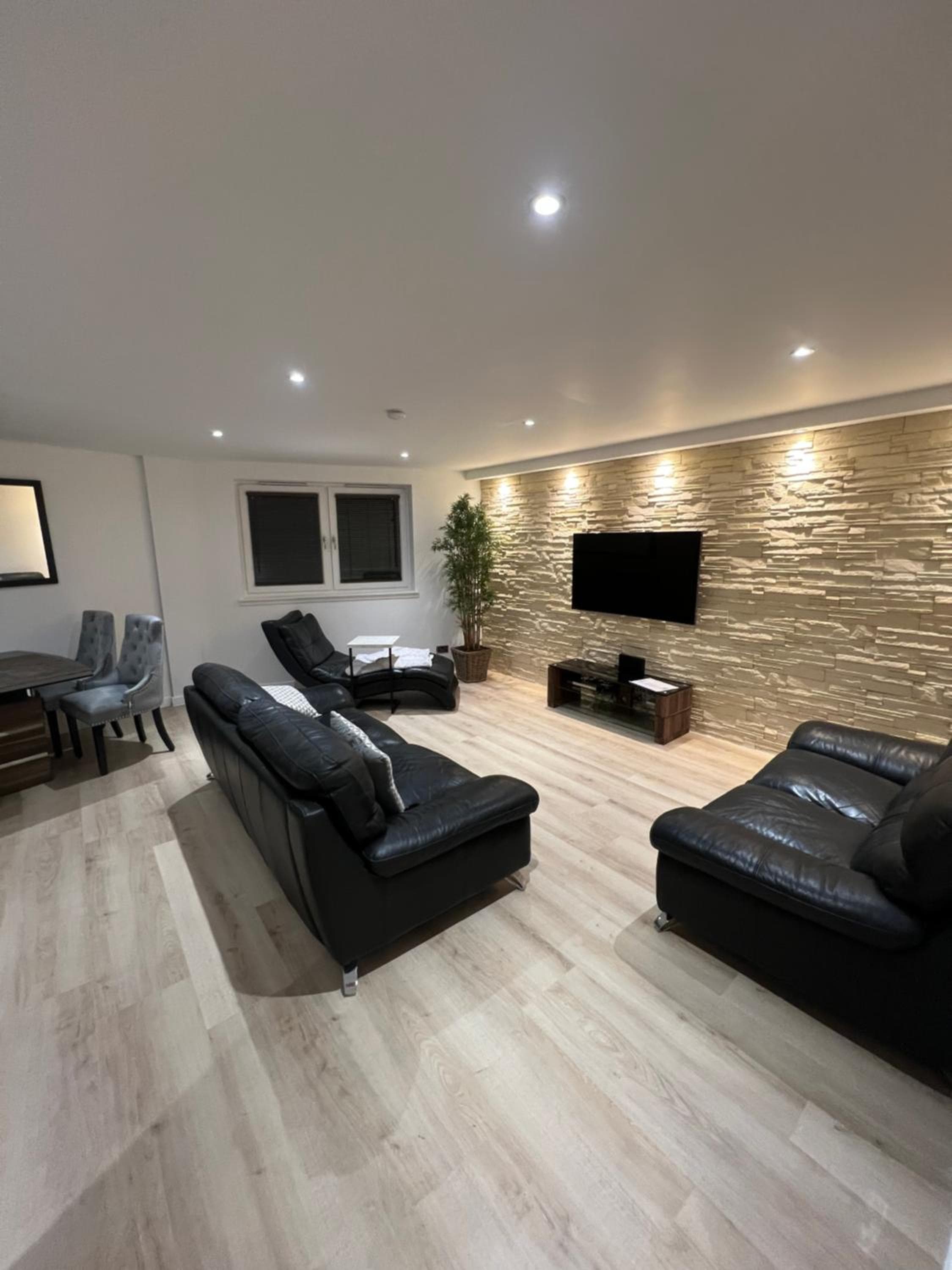 KM Granton Apartment