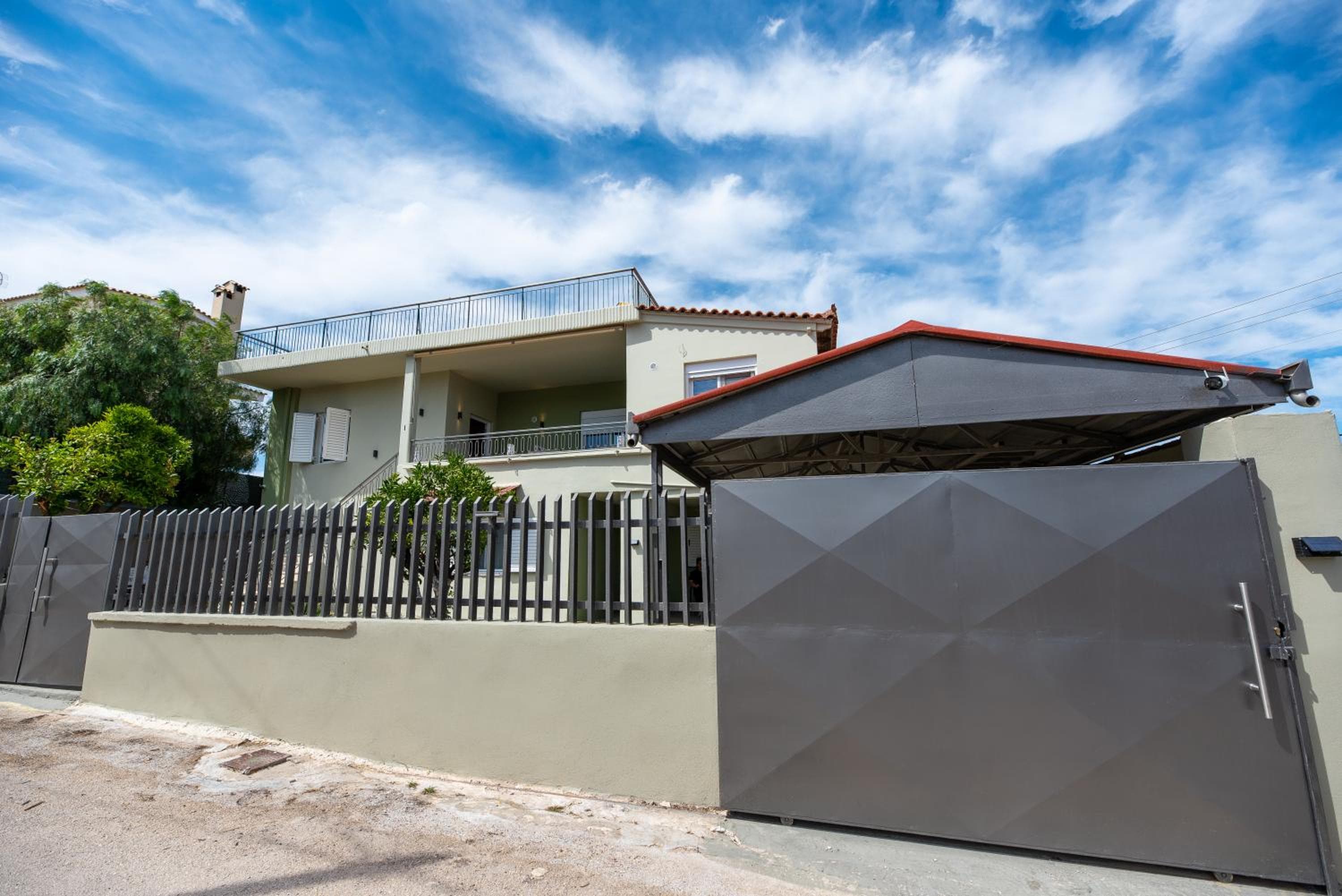 Demi's Apartments Near Athens Airport By SEM
