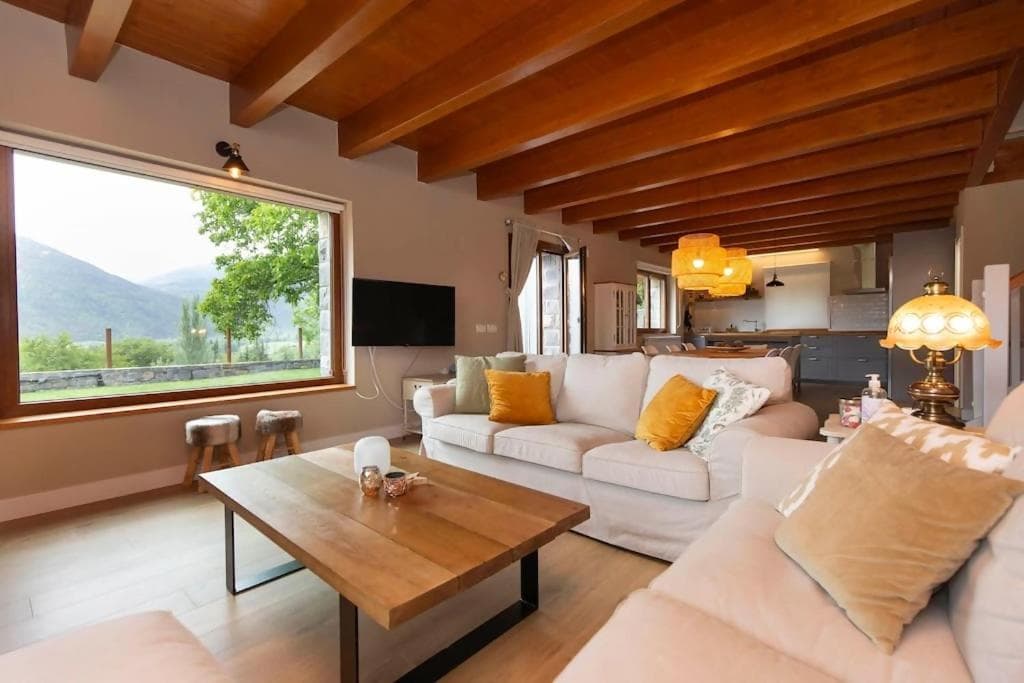 Casa campo Caniás