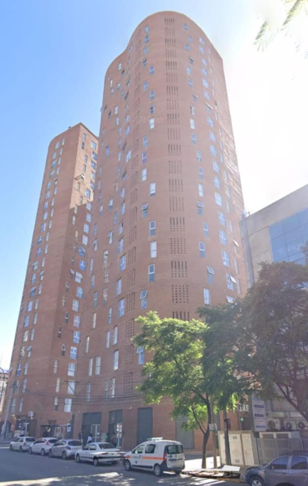 Torres H Apart