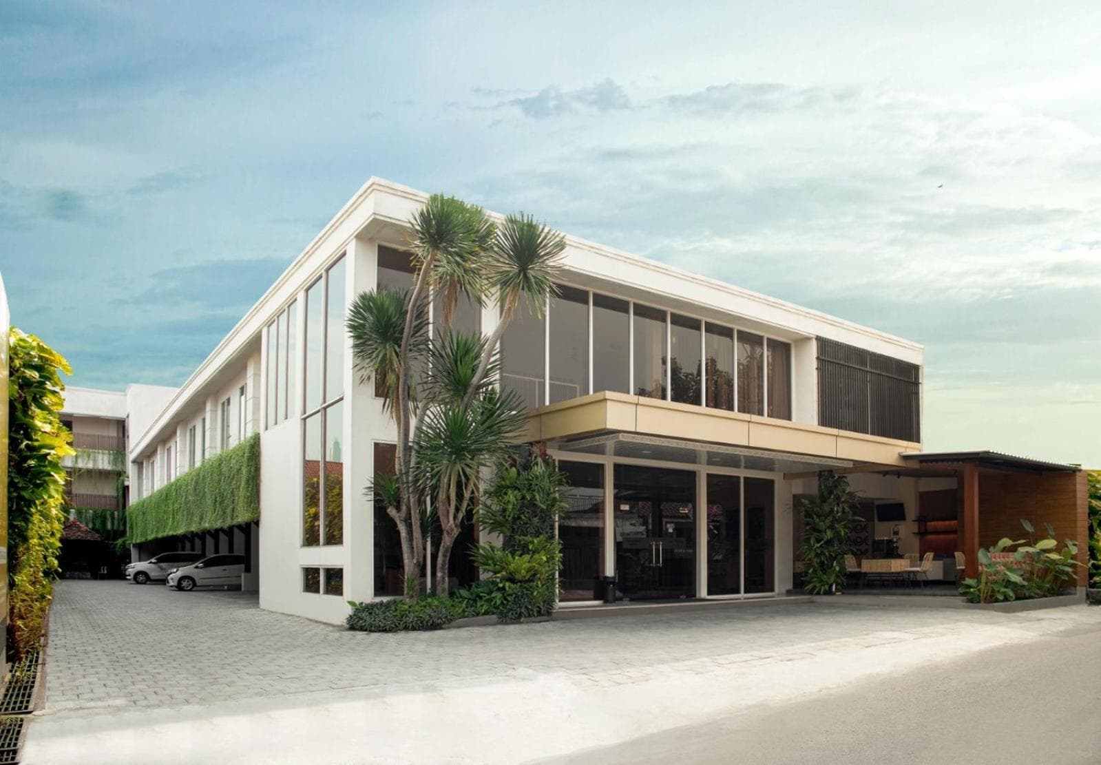 Lunara Home Living by Daphna Management