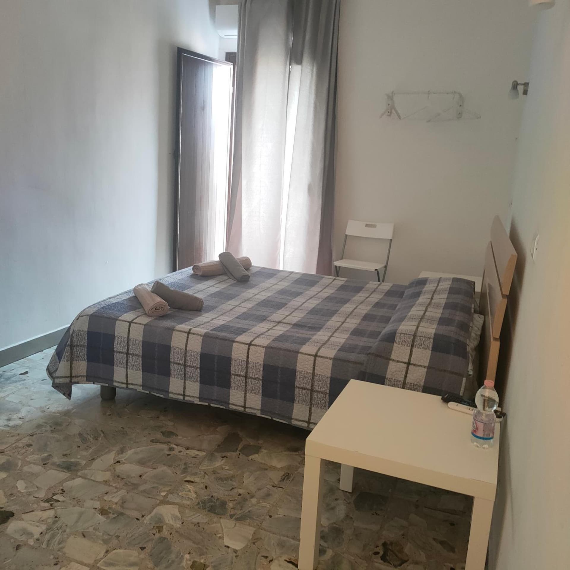 CATANIA AIRPORT ROOM BAGNO PRIVATO iN CAMERA