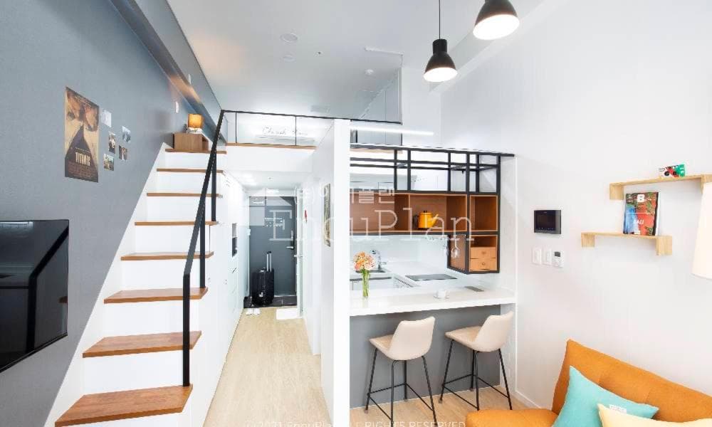 Busan Studio 202