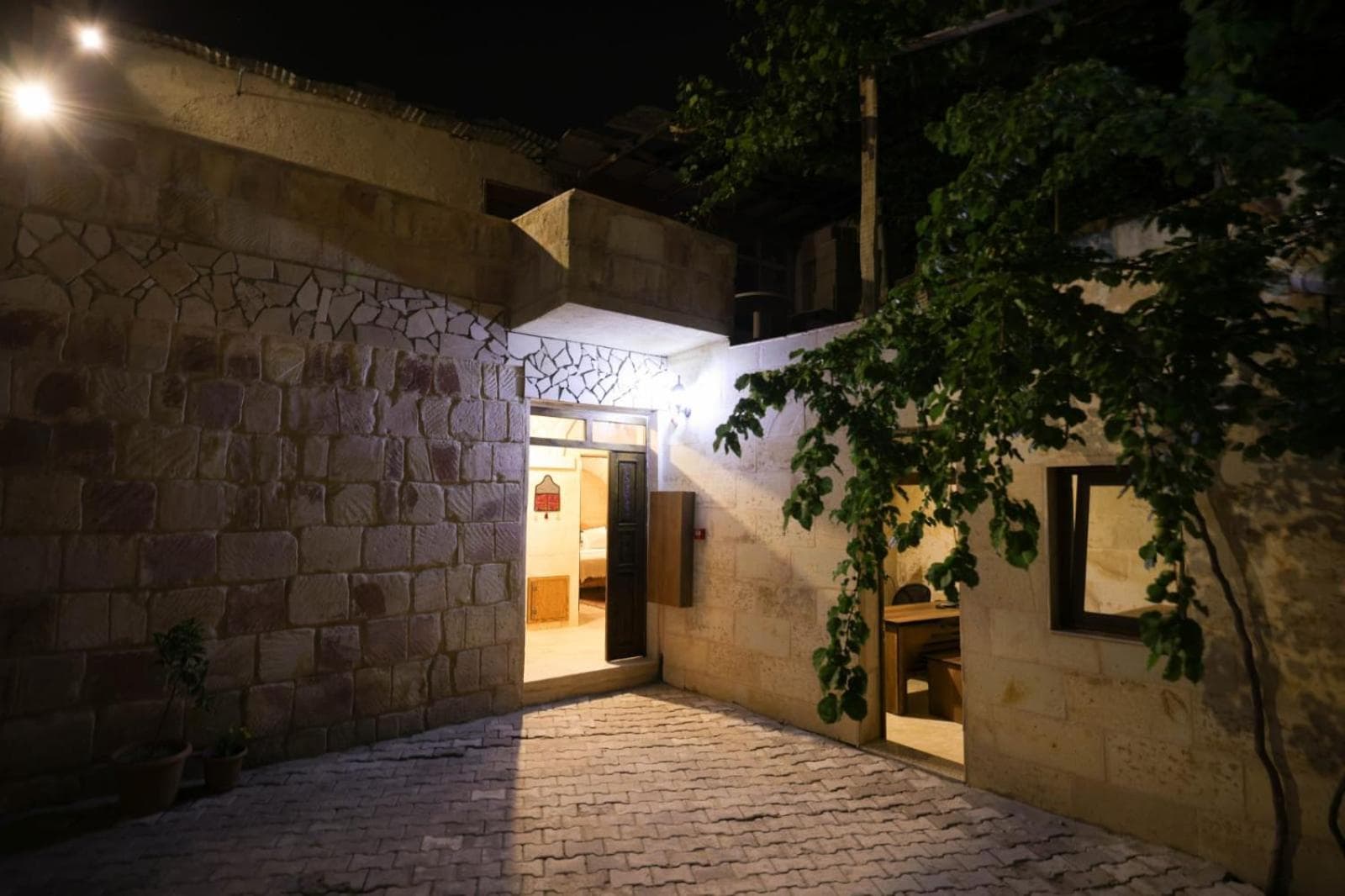 Asma Cave House