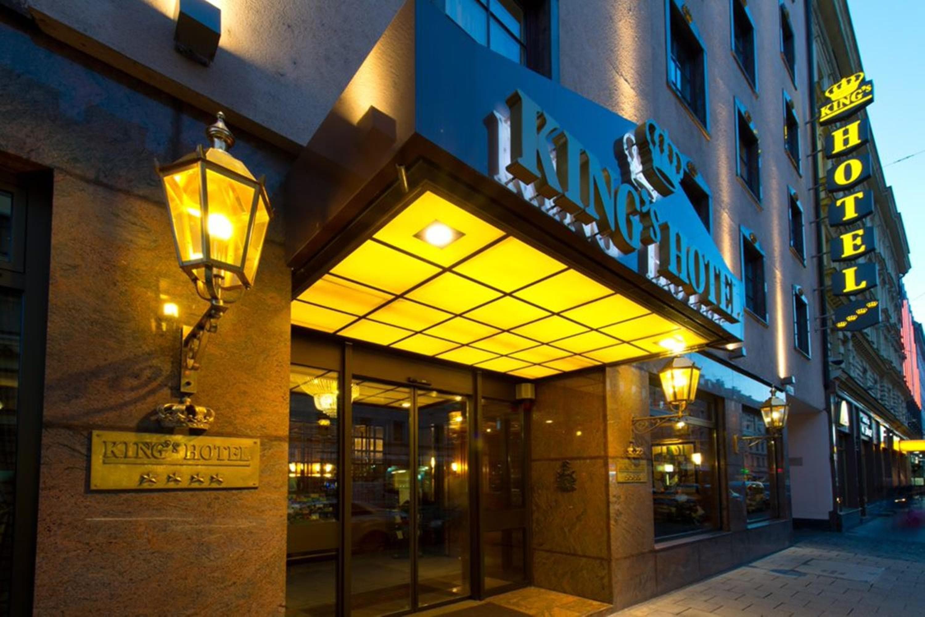 KING's Hotel First
