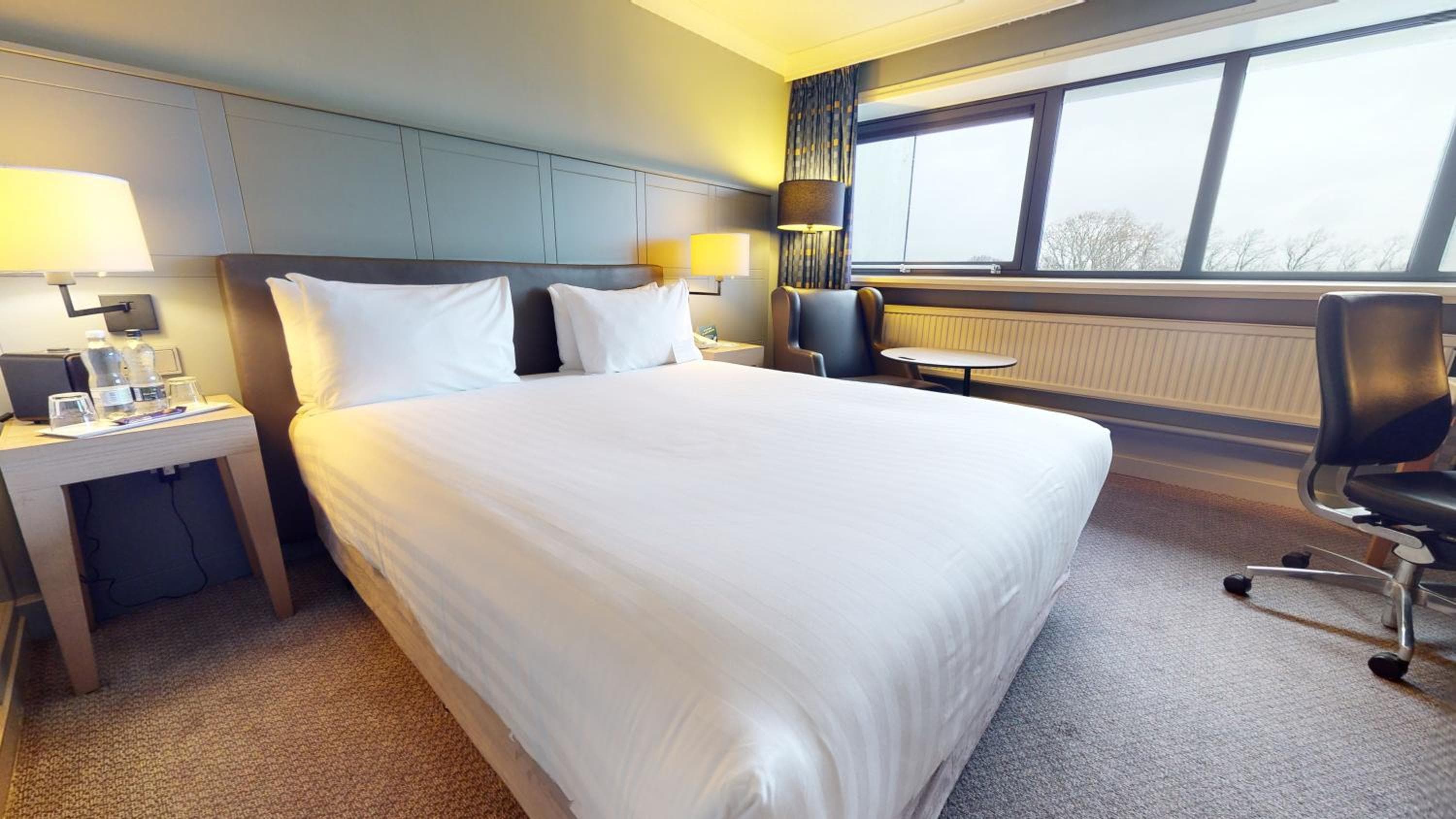 Holiday Inn Cardiff City Centre by IHG 2
