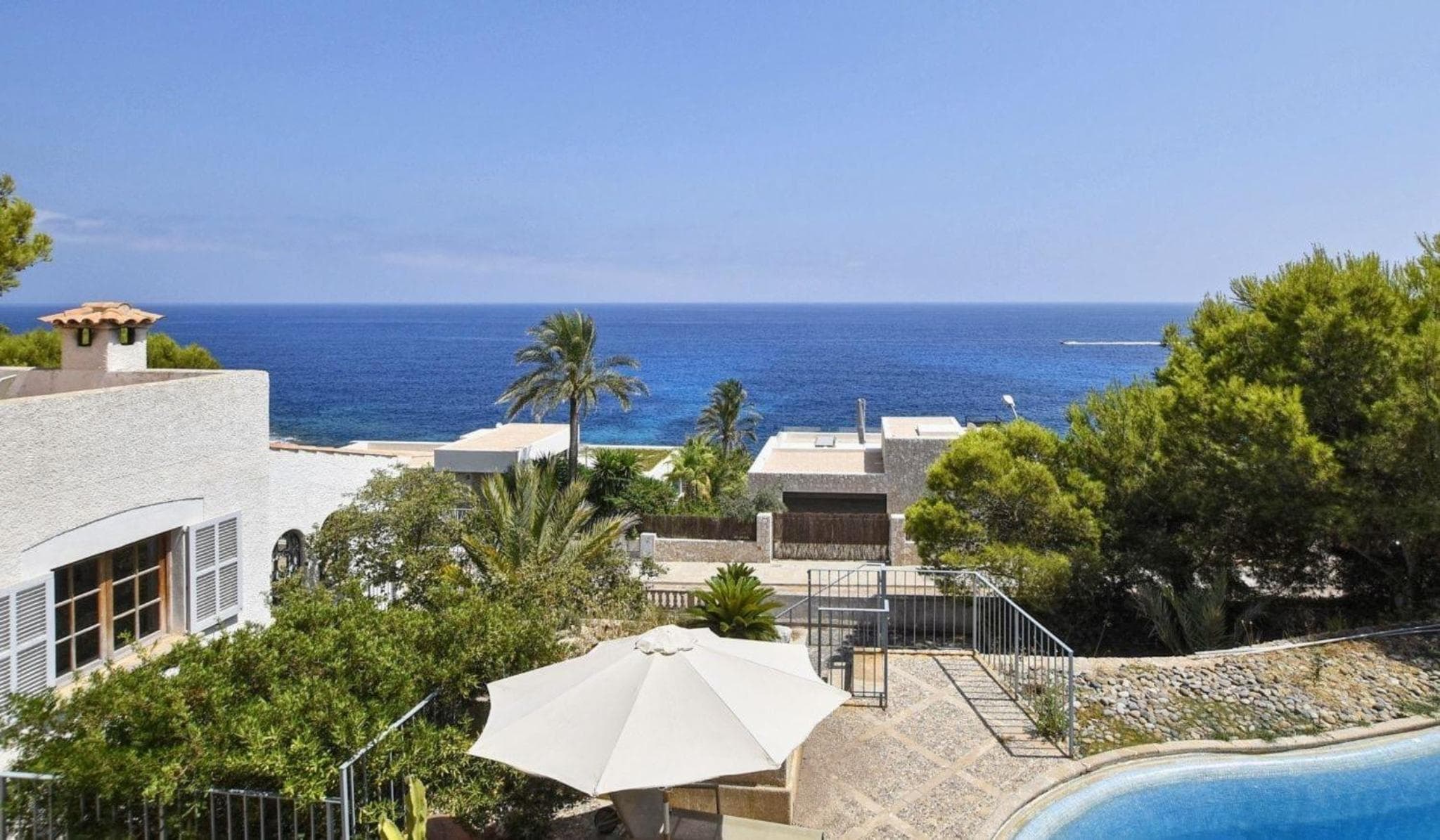 Unglaubliche Villa mit Meerblick und Pool
