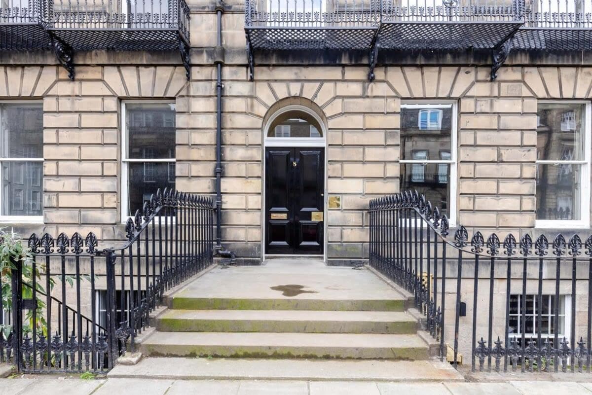 Dragon Suites - Ladon Suite - 2 bed city centre luxury apartment