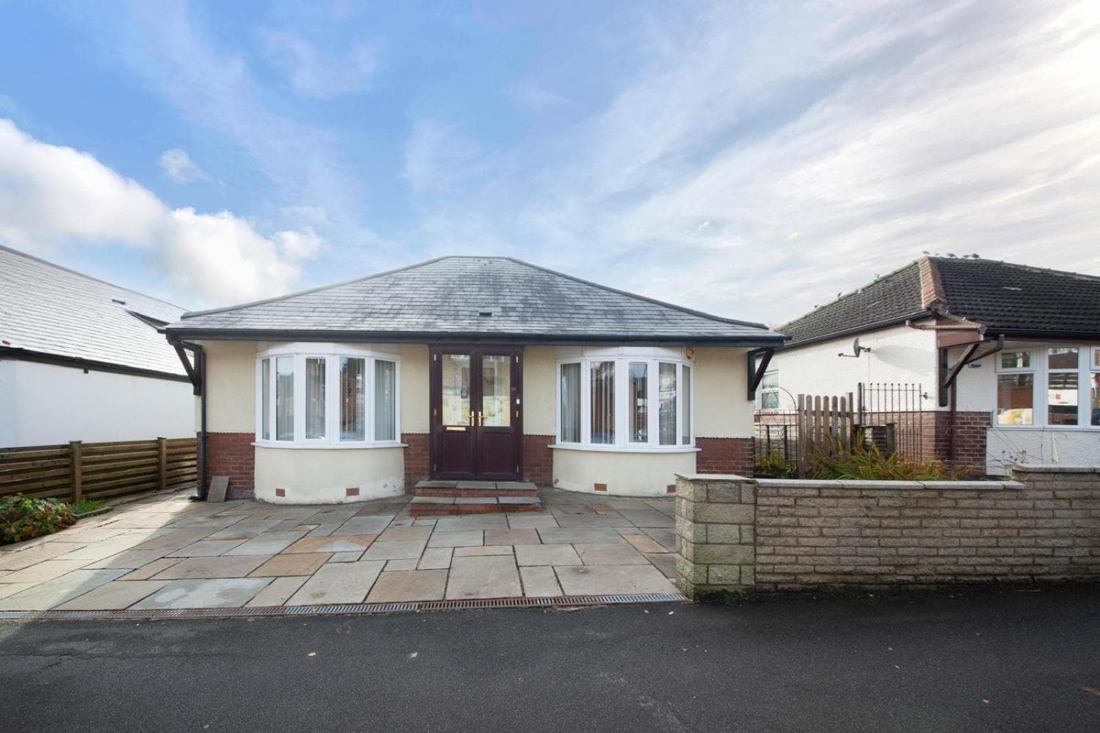2BR Detached Bungalow with Parking