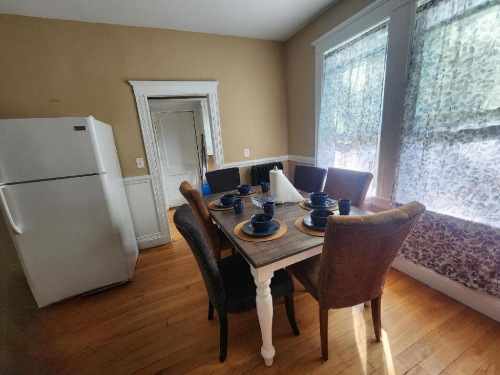 Cozy 1-Bed Private Room Downtown Dorchester, MA!