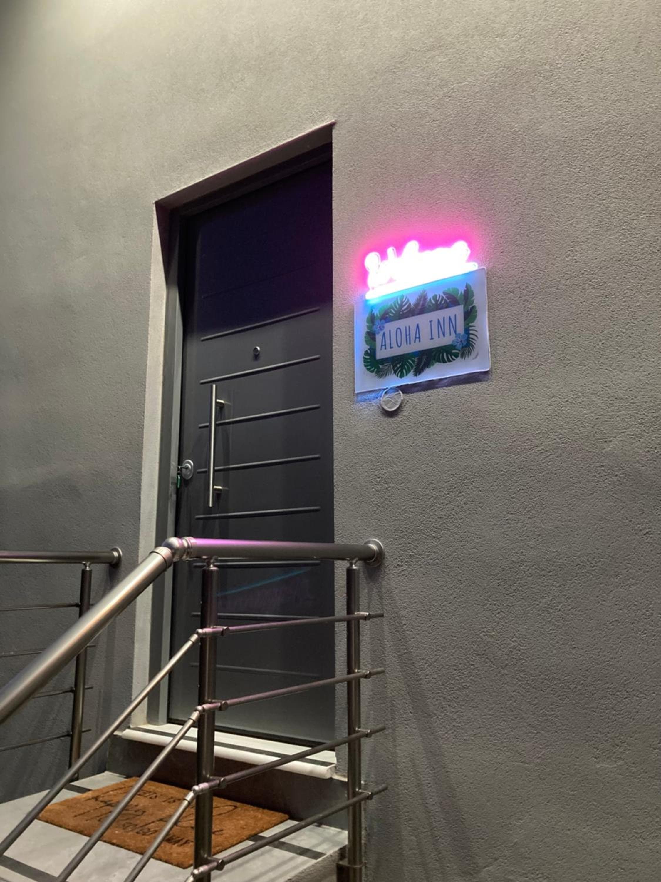 Aloha Inn