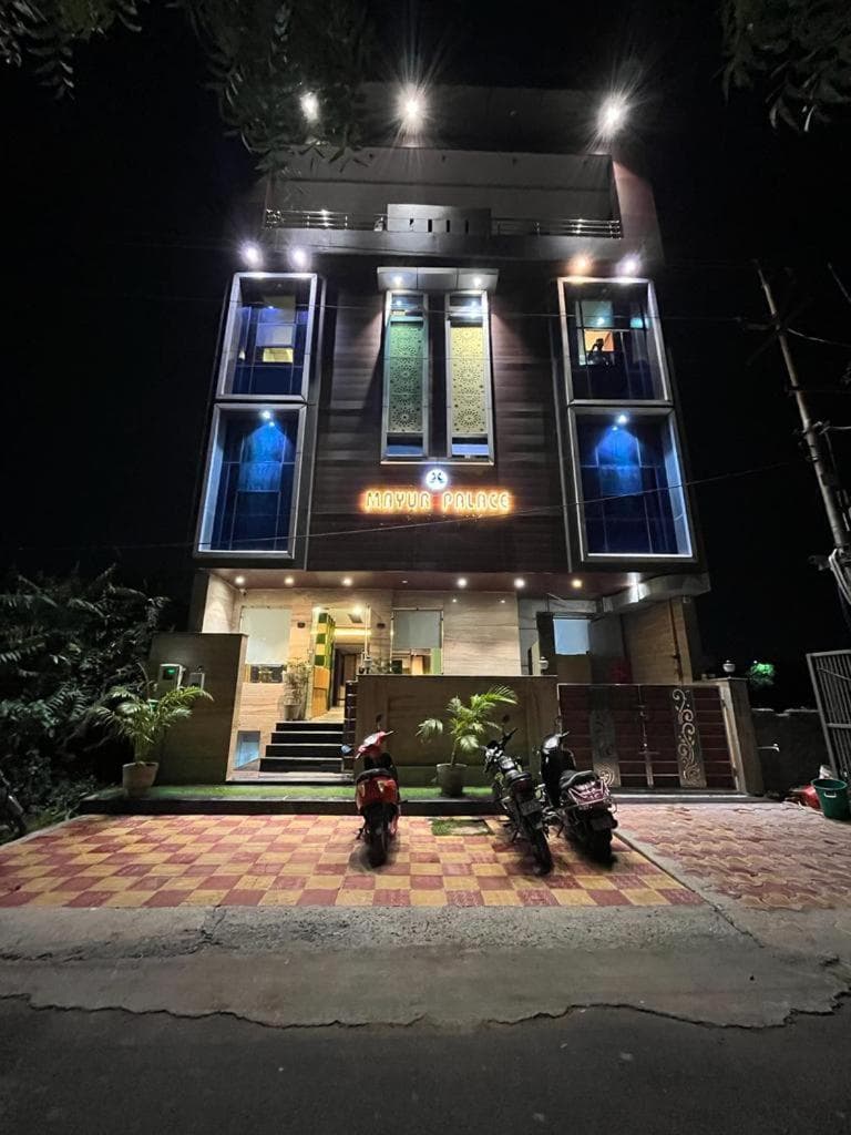 Mayur Palace Hotel