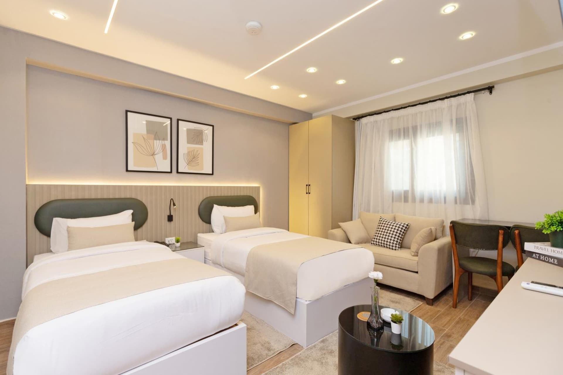 Homtel Residence AUC