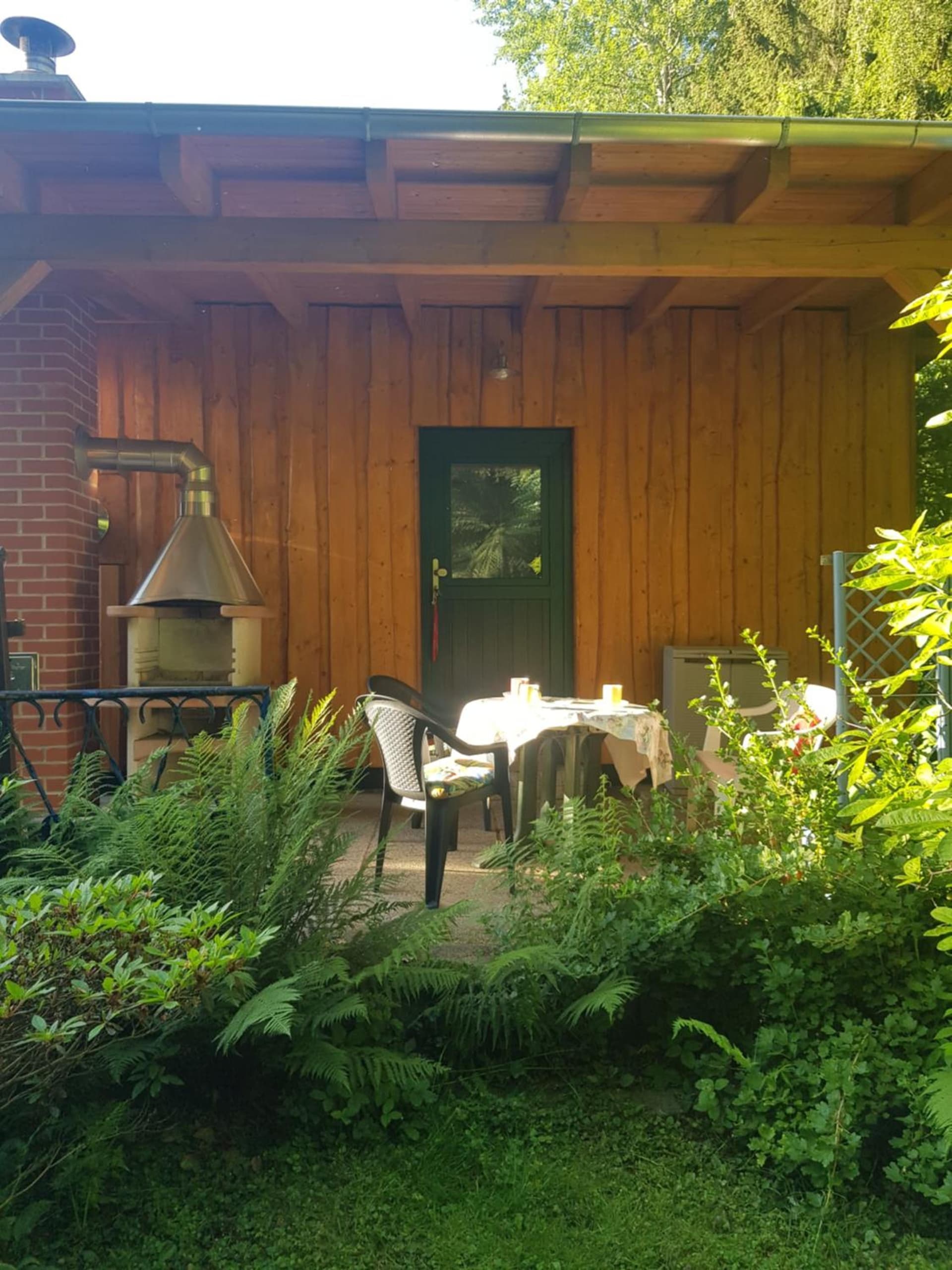 Waldbadhäusel Naturbad-Bungalow