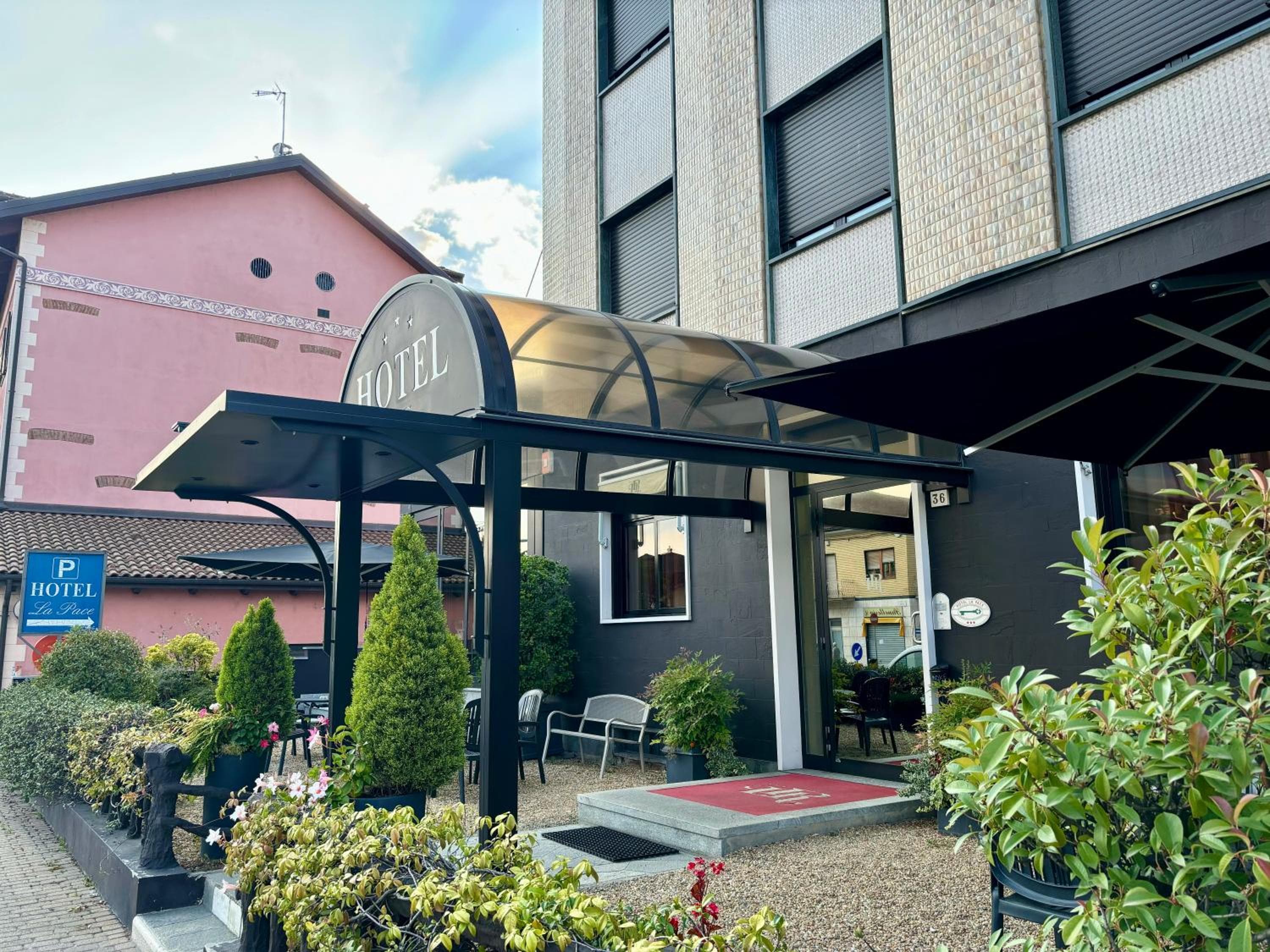 Hotel La Pace