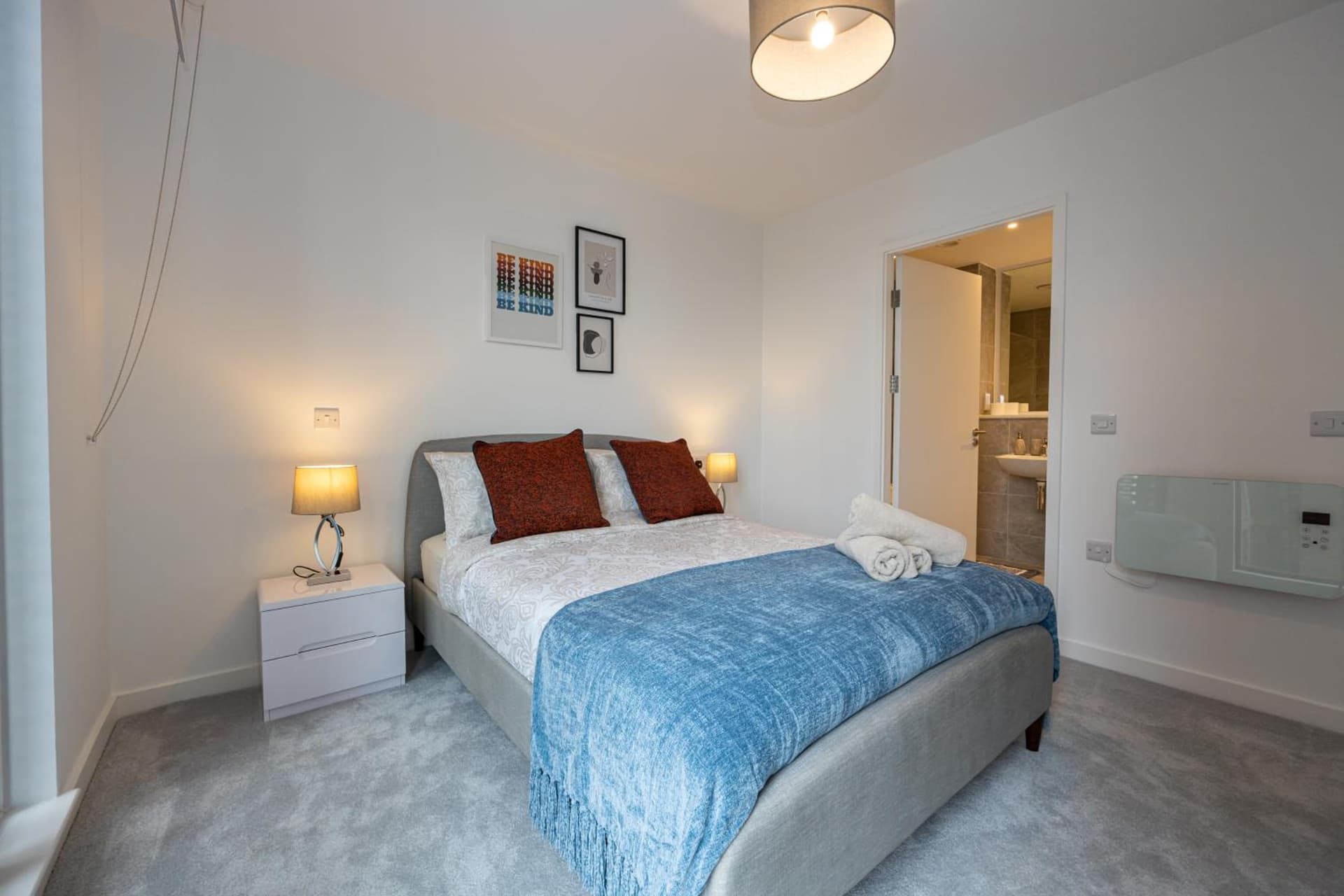 Pet friendly 2BR near station by Asquare Letting 5