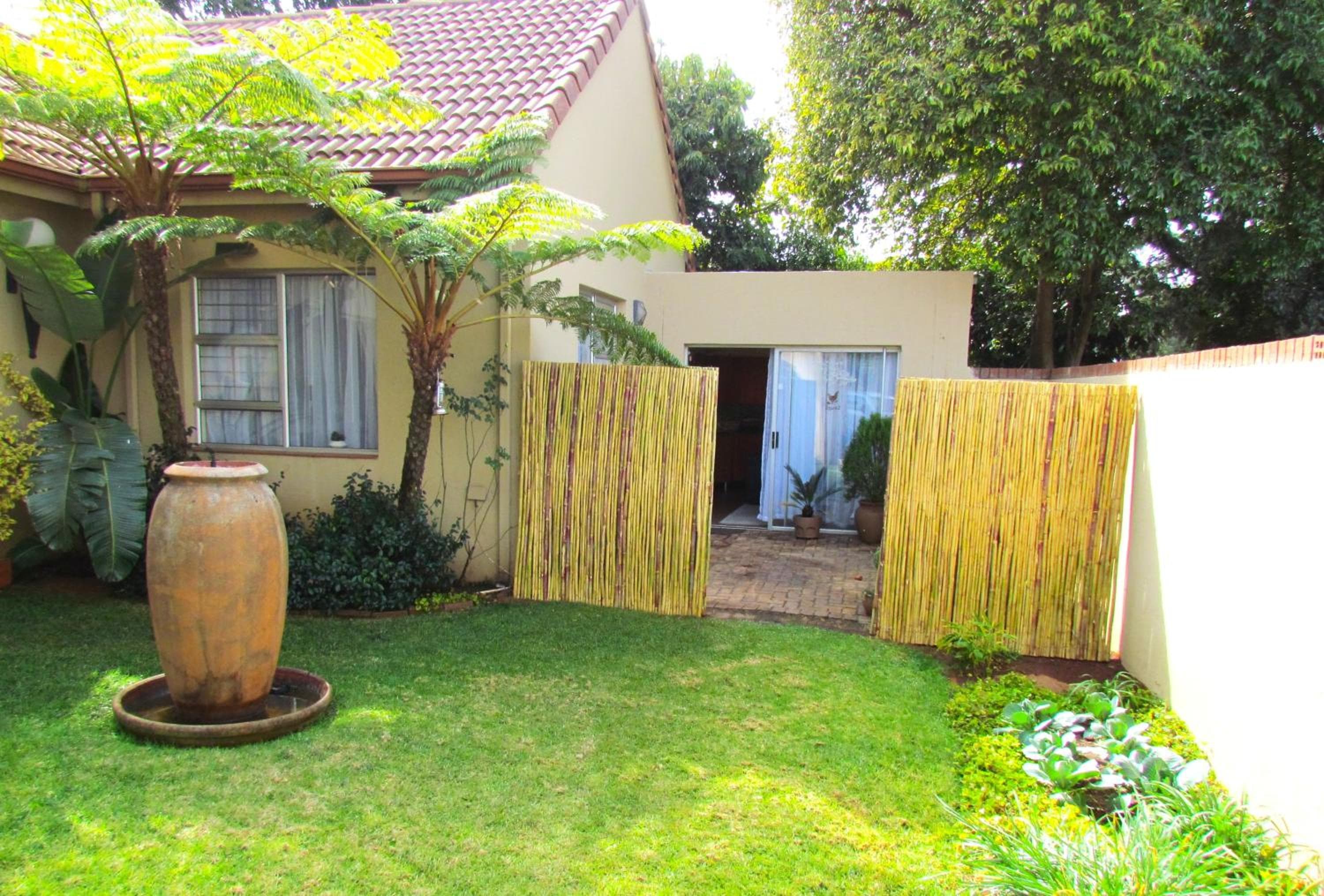 Suburban oasis in quiet neighborhood