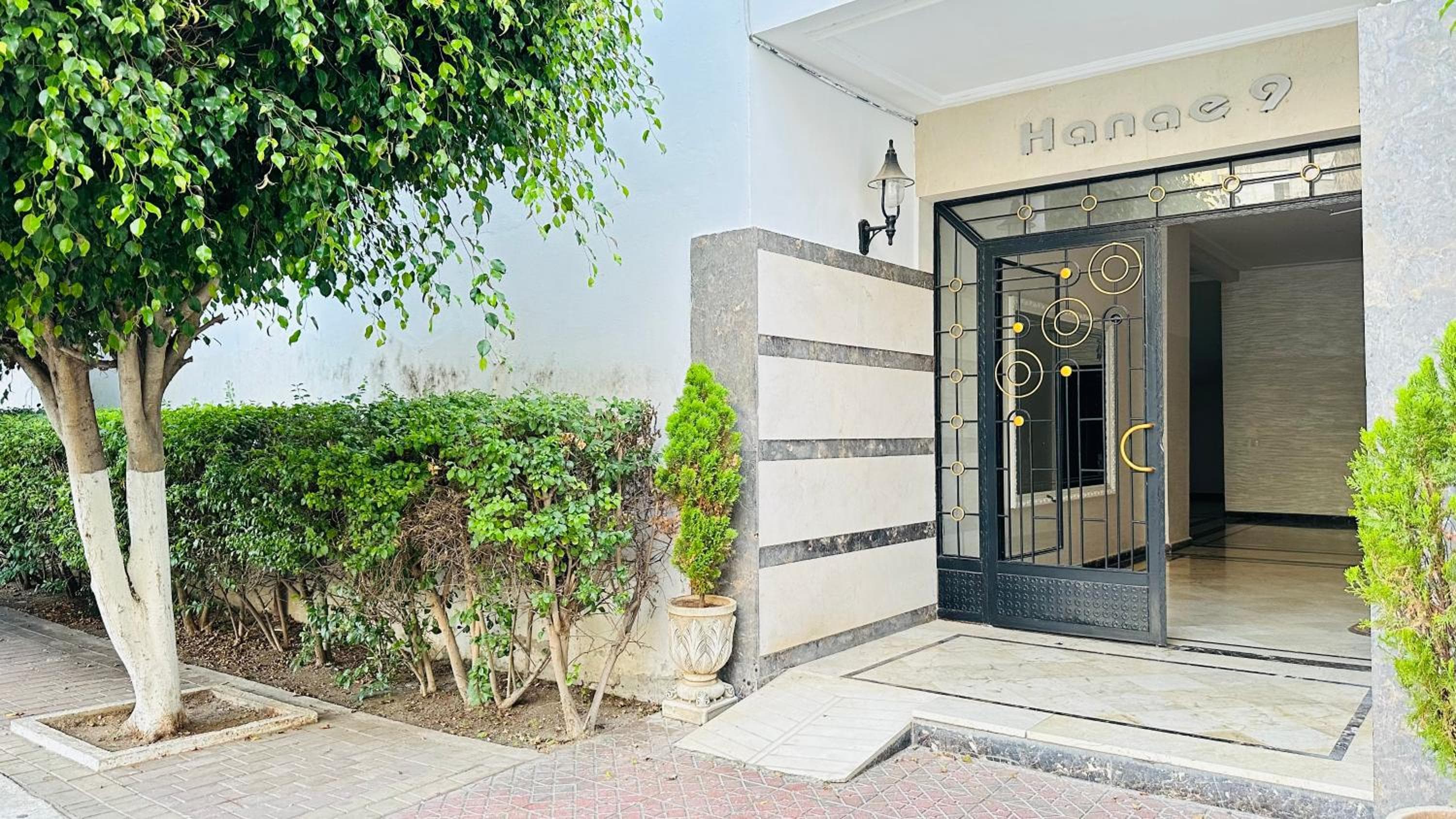 Appartement chic dans un complexe sécurisé à Malabata