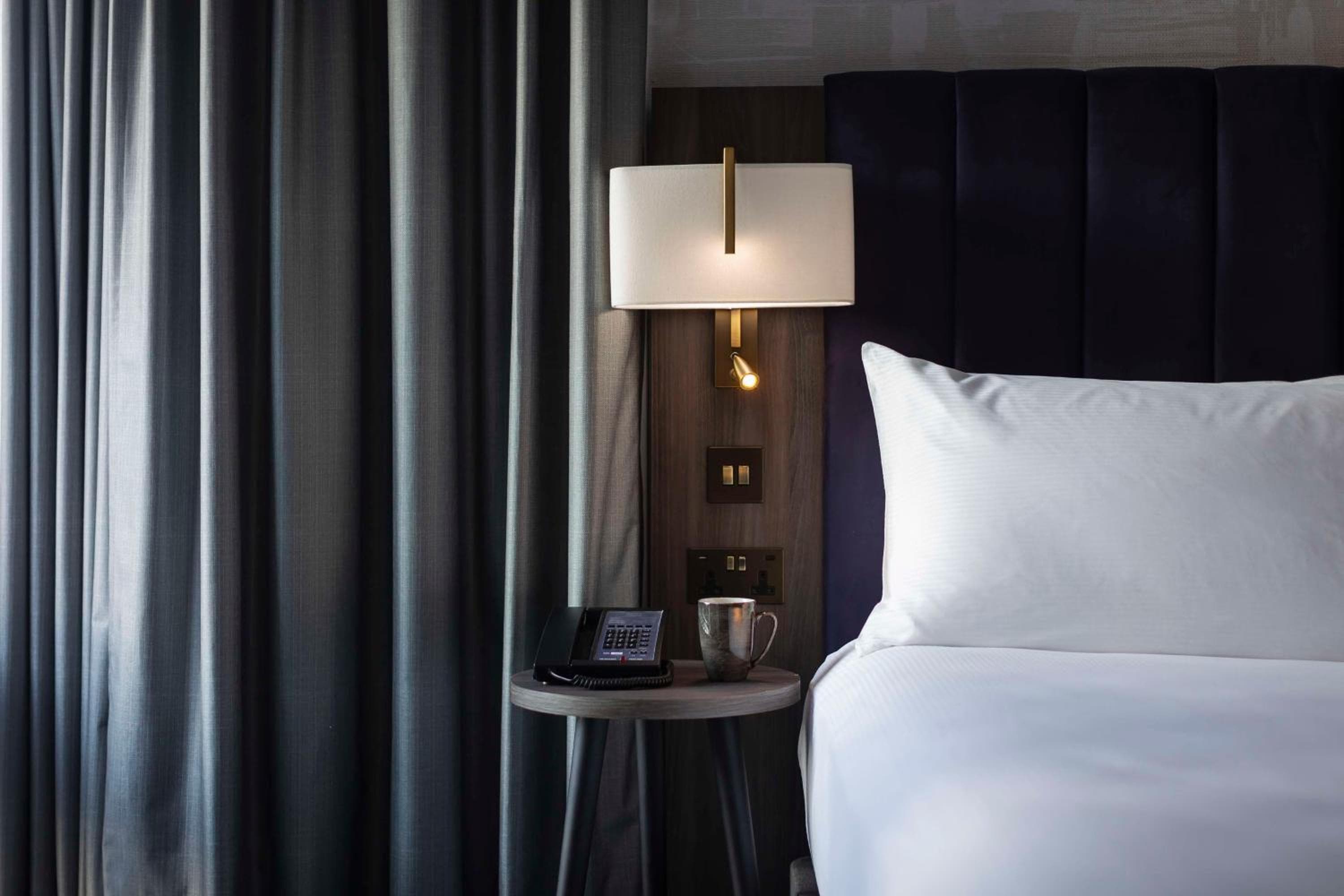 DoubleTree by Hilton Manchester Piccadilly 4