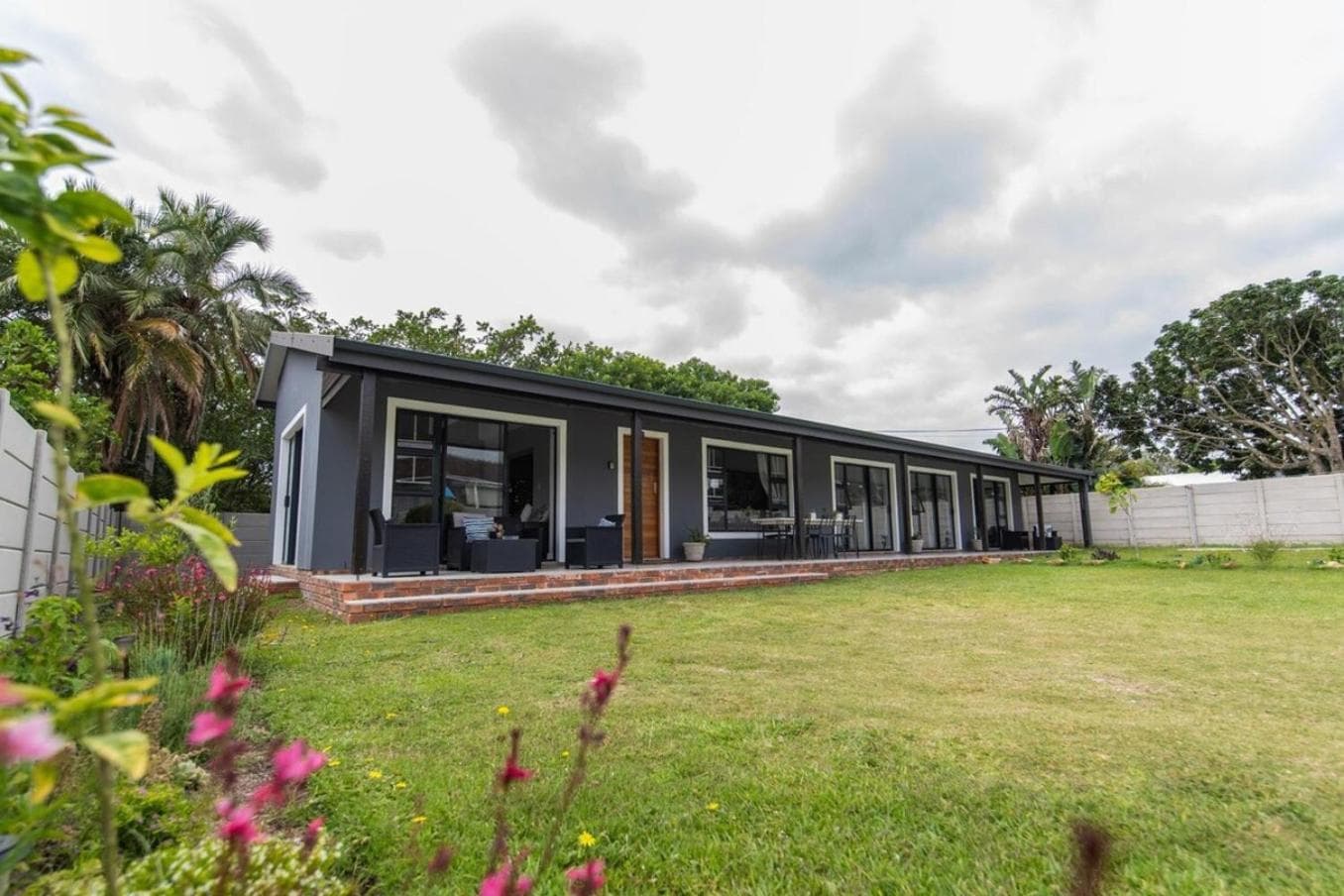 Modern 3 bedroom in the heart of PE
