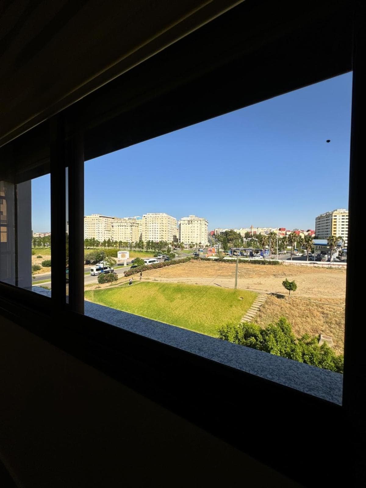 Modernes Apartment in Tanger mit Blick auf Marjane