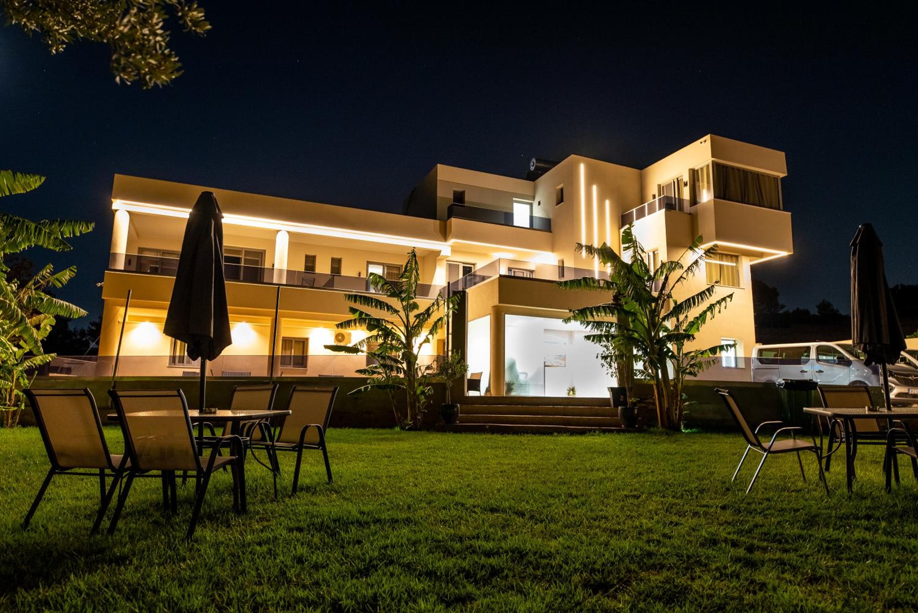 Airscape Hotel Free Shuttle From And To Athen's Airport