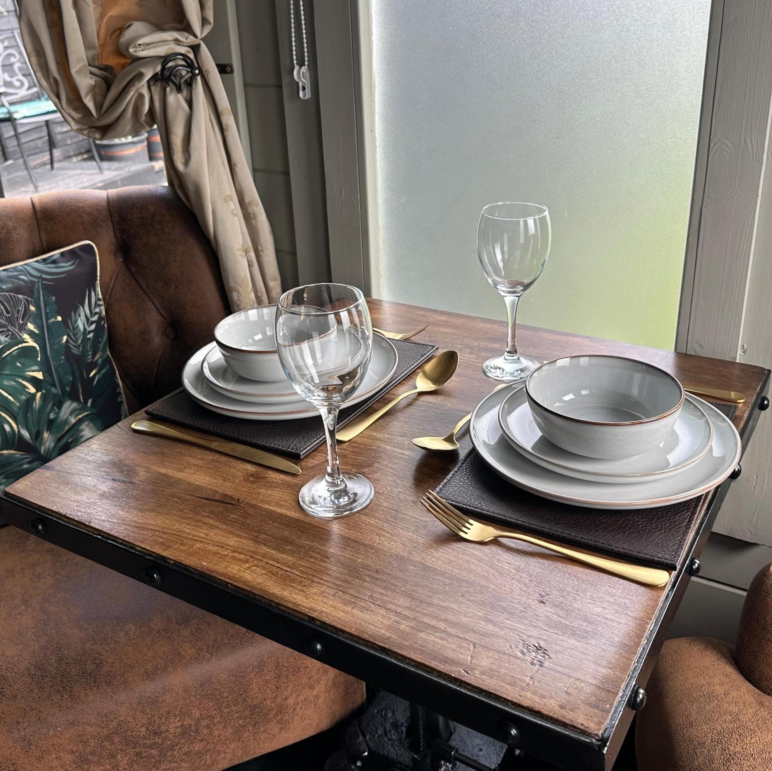 The Cabin Near Stansted Airport