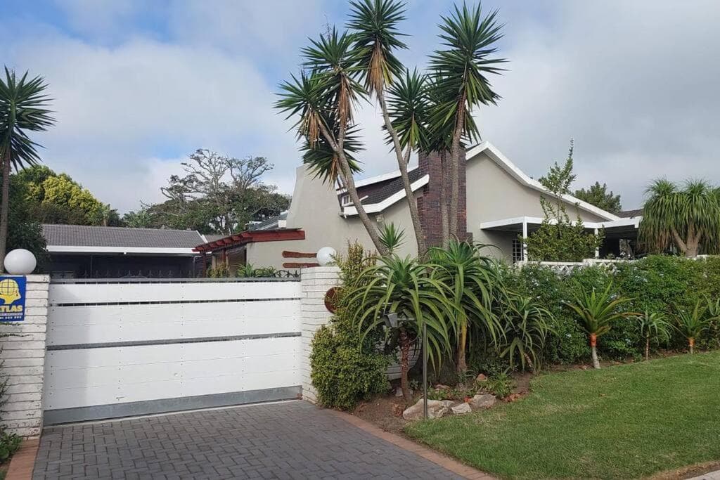 Lourie garden cottage