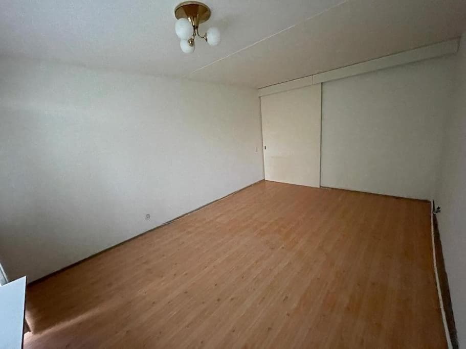 Empty 2-room apartment in green Kerava
