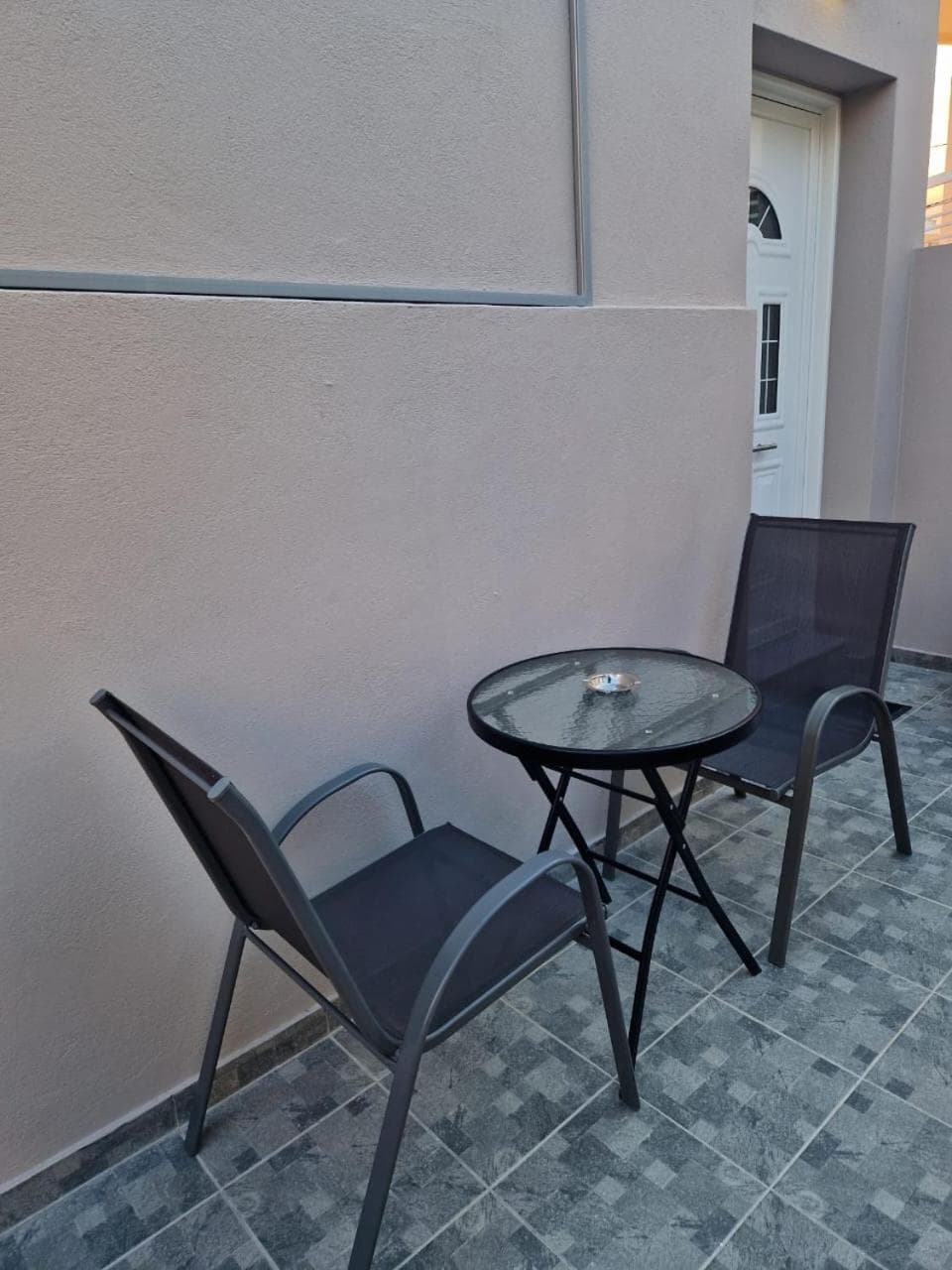FlyHome Apartments near the Airport