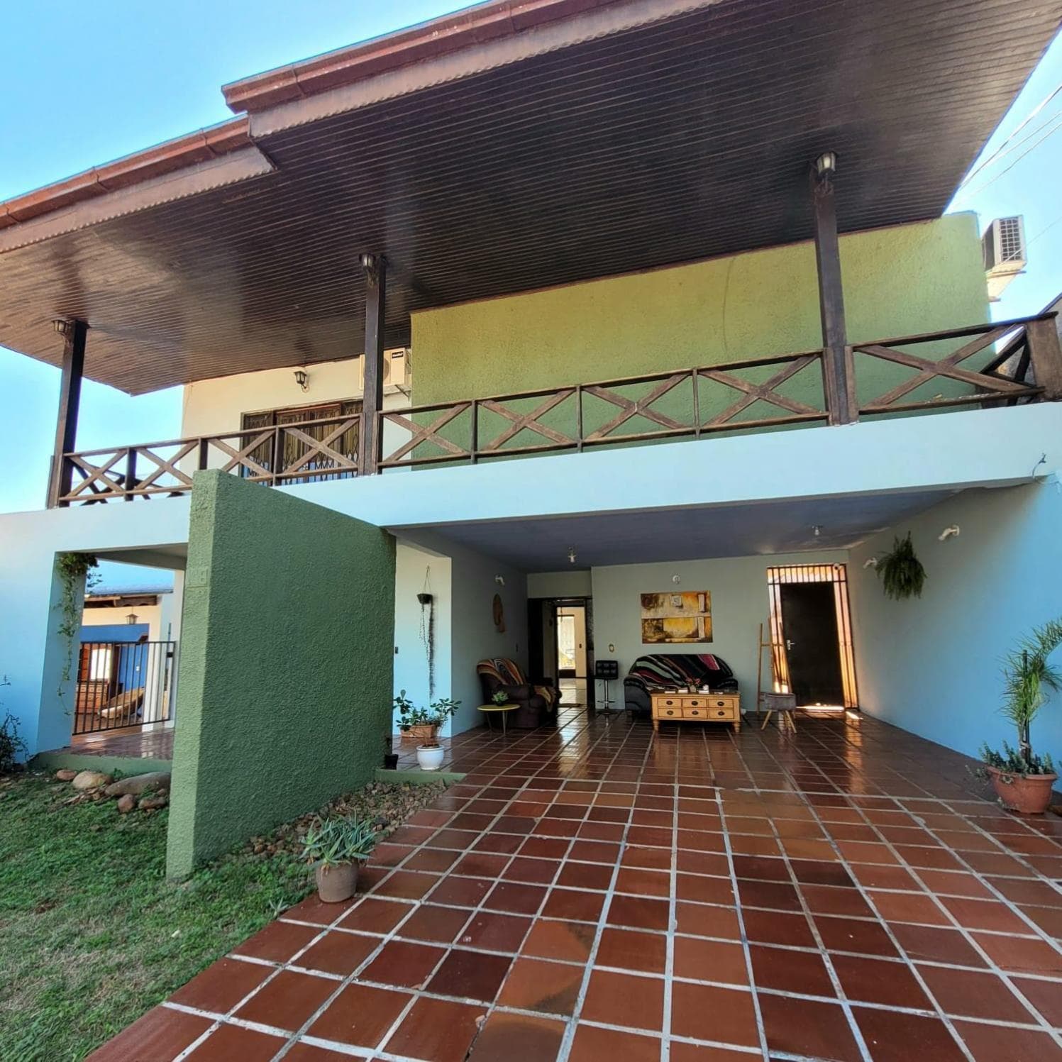 Triana Guest House