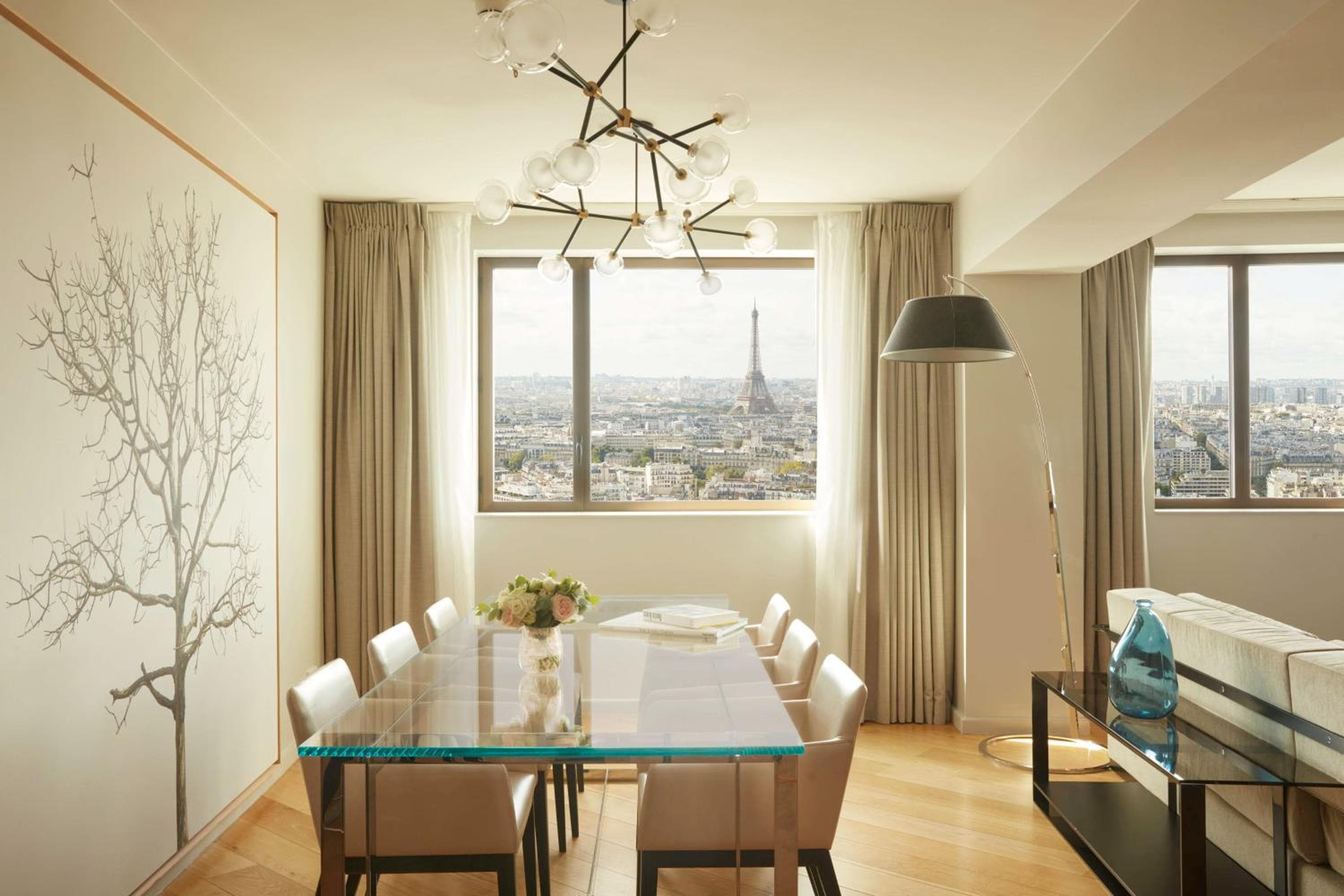 Hyatt Regency Paris Etoile 4