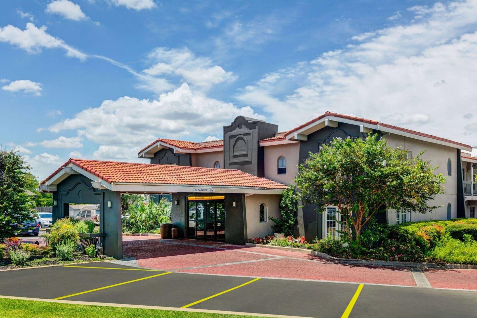 Baymont by Wyndham Austin University Area