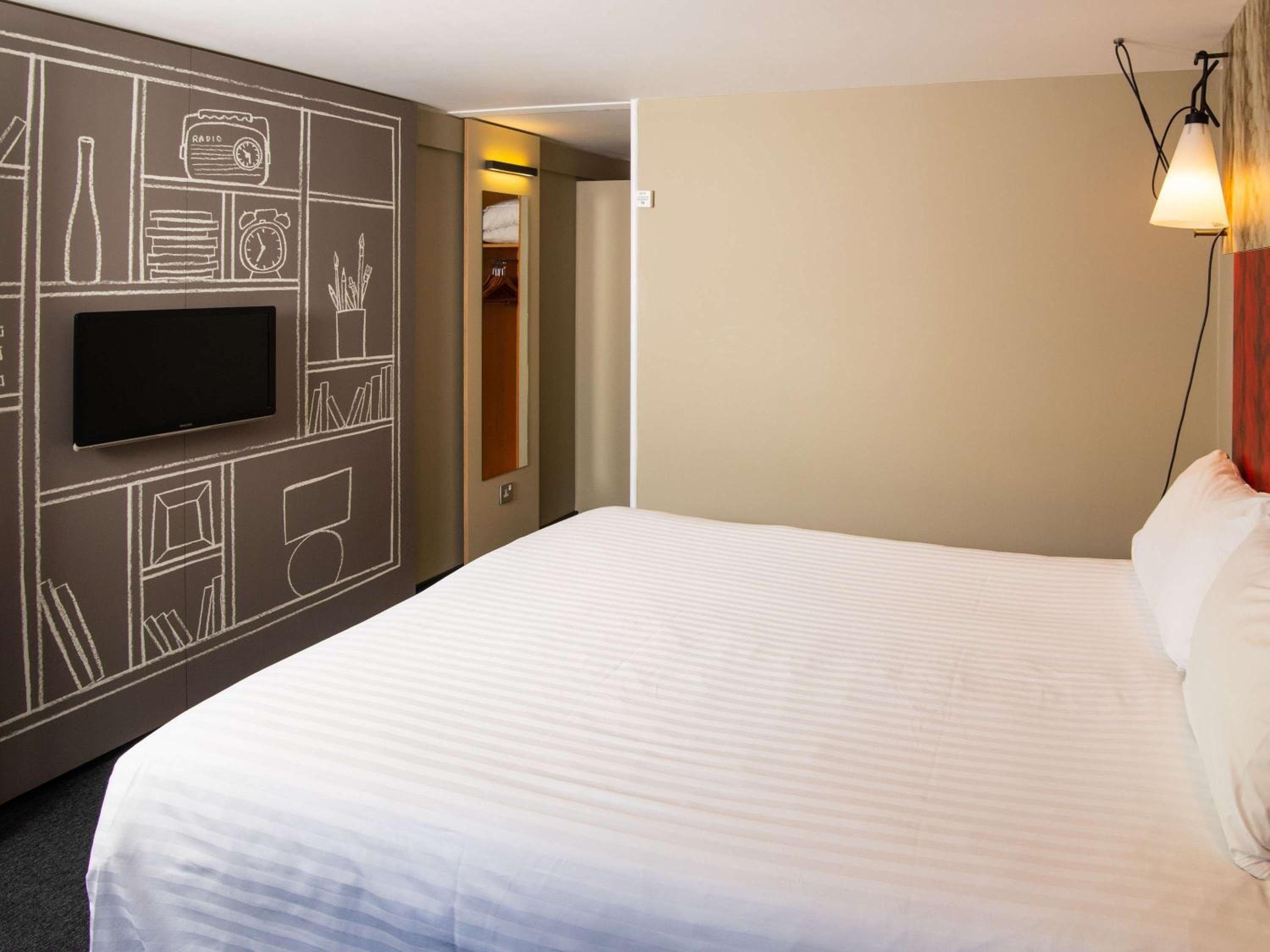 ibis Plymouth 2