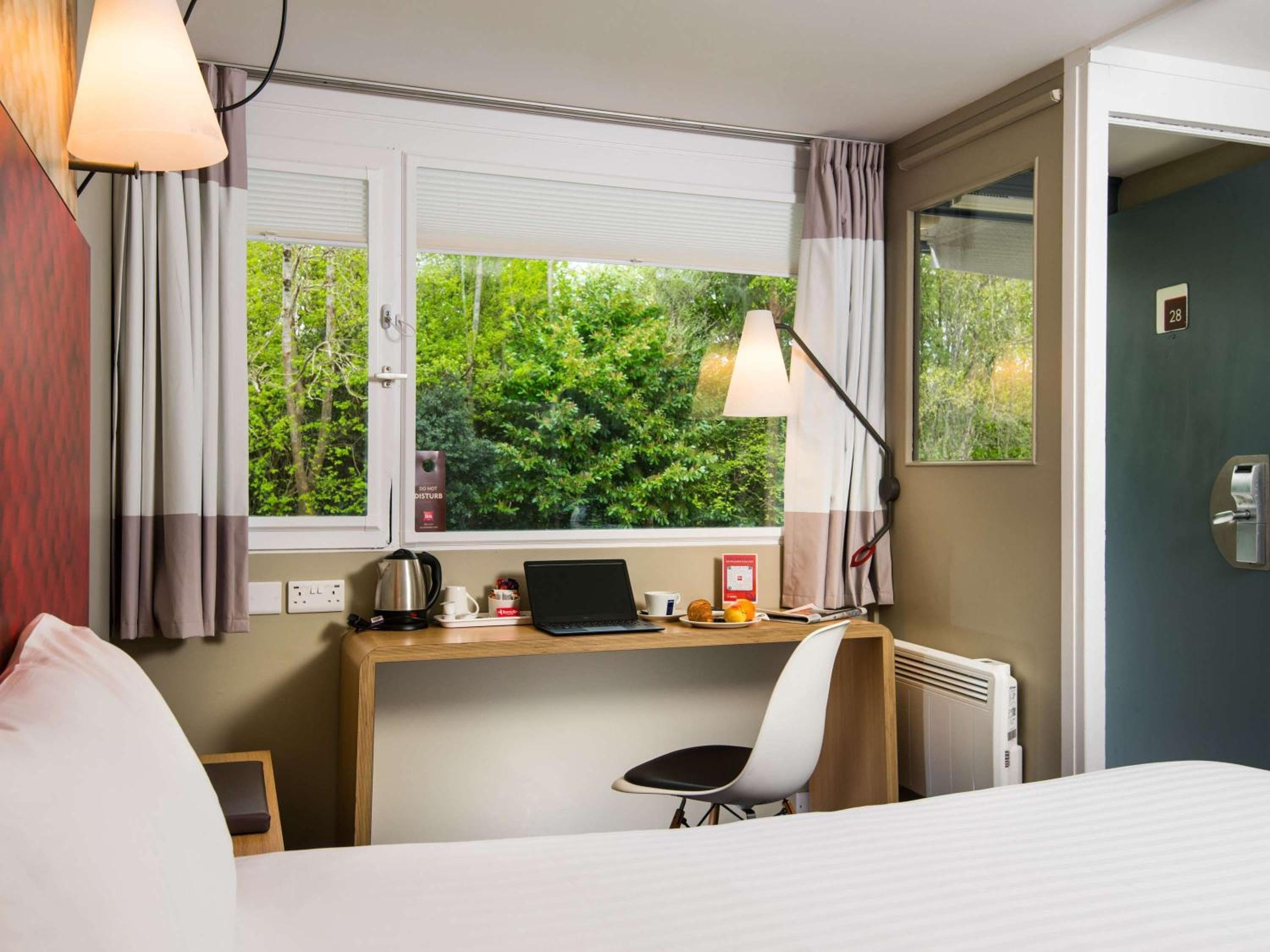ibis Plymouth 4