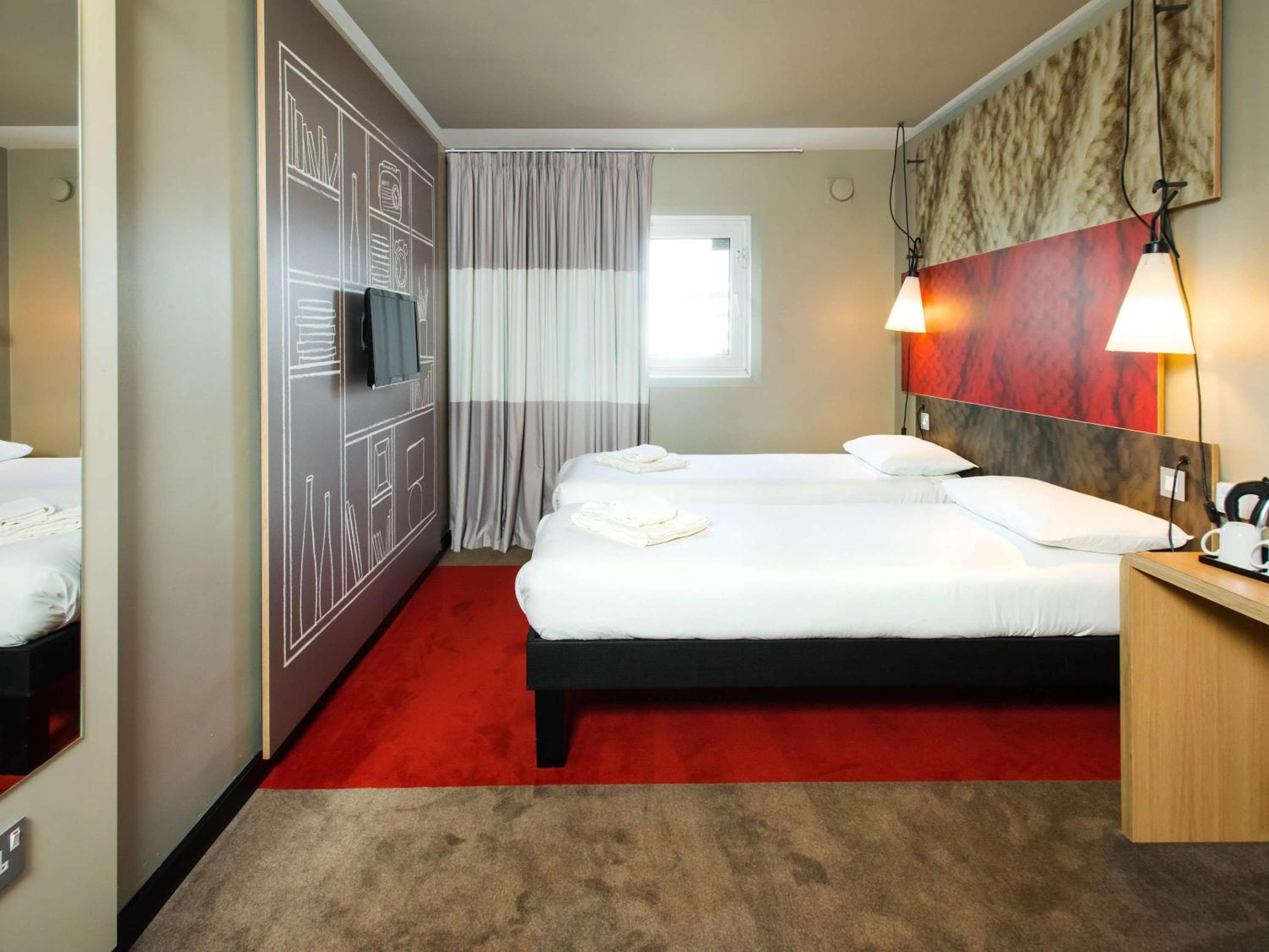 ibis Plymouth 5