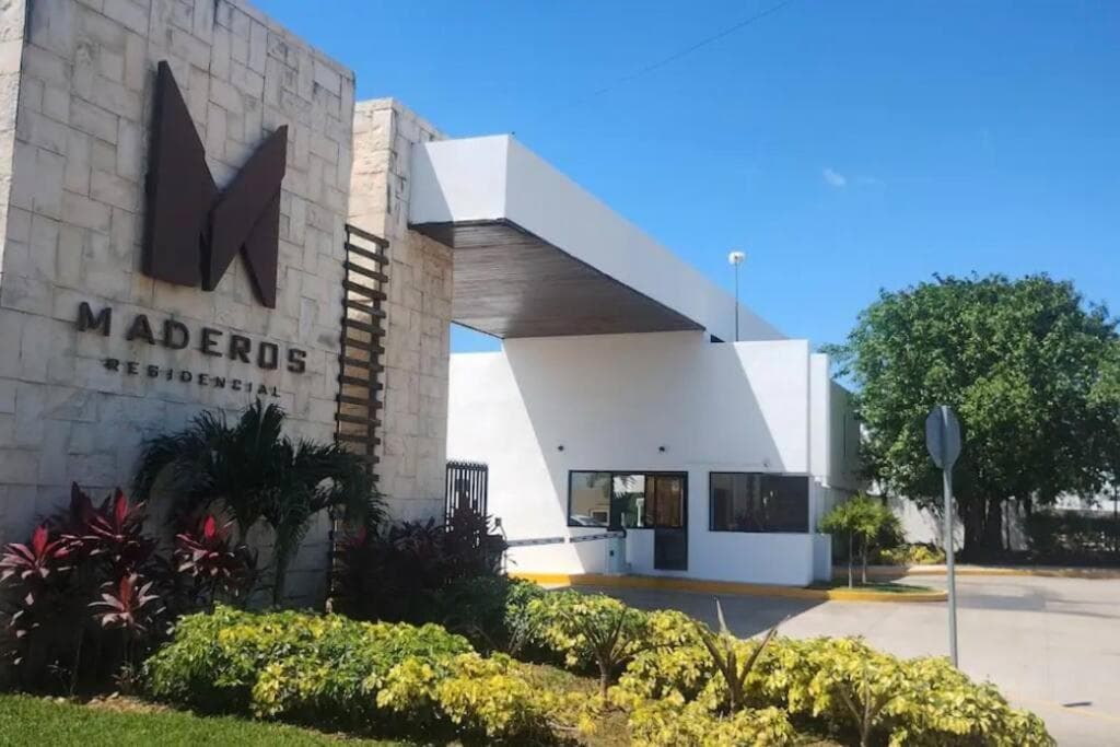 Maderos Residencial PentHouse and RoofTop