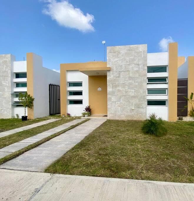 Casa Vallejo en Residencial Bécquer