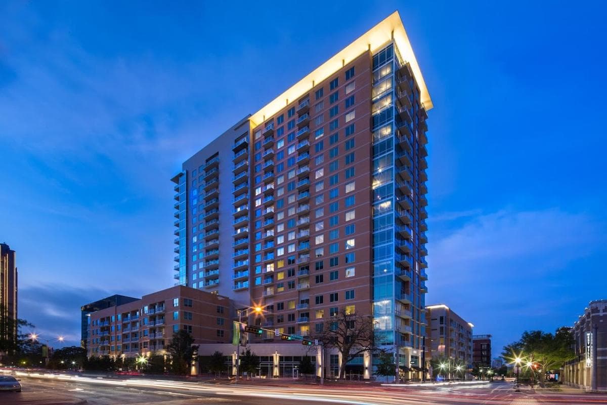 Modern luxury 1-bedroom in West Village
